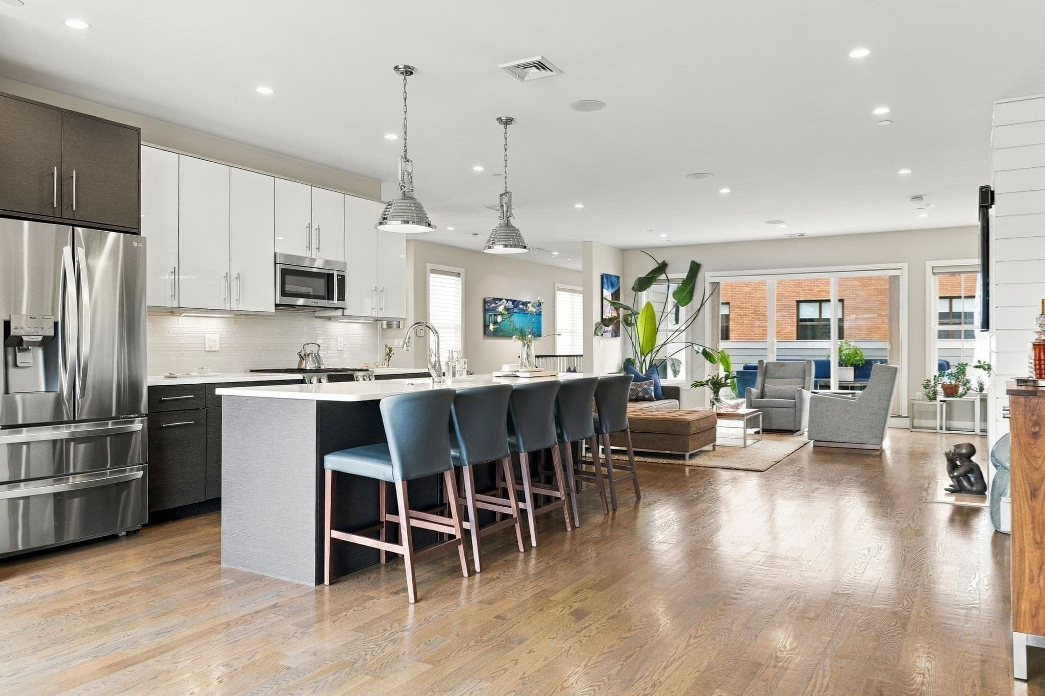 Condominium at 8 Baker Ct # 4, Boston MA 02125, Boston, photo 4 of 40