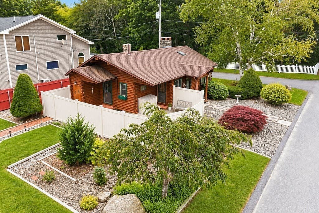 Single Family Residence at 24 Fisherman Rd, Fairhaven MA 02719, Fairhaven, photo 10 of 29