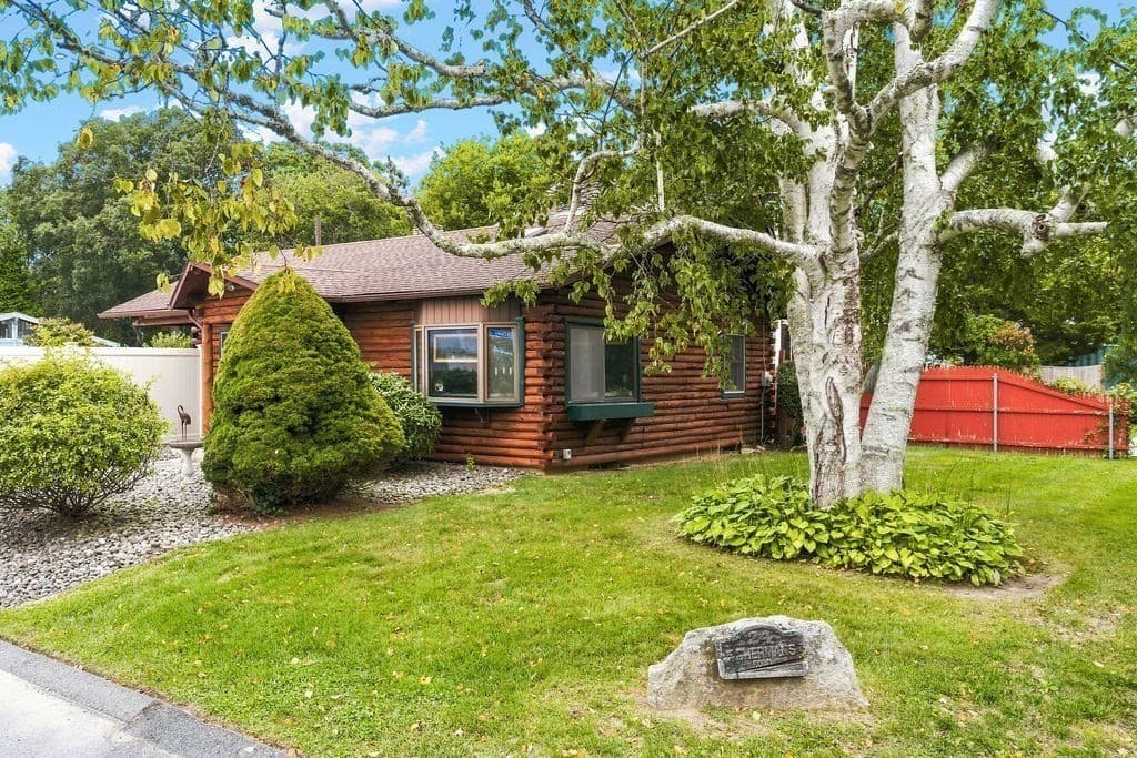 Single Family Residence at 24 Fisherman Rd, Fairhaven MA 02719, Fairhaven, photo 4 of 29