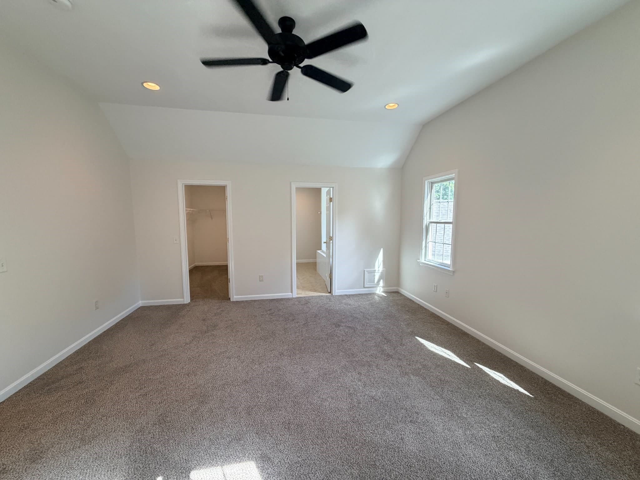 Condominium at 21 Zain Cir # 21, Milford MA 01757, Milford, photo 23 of 37