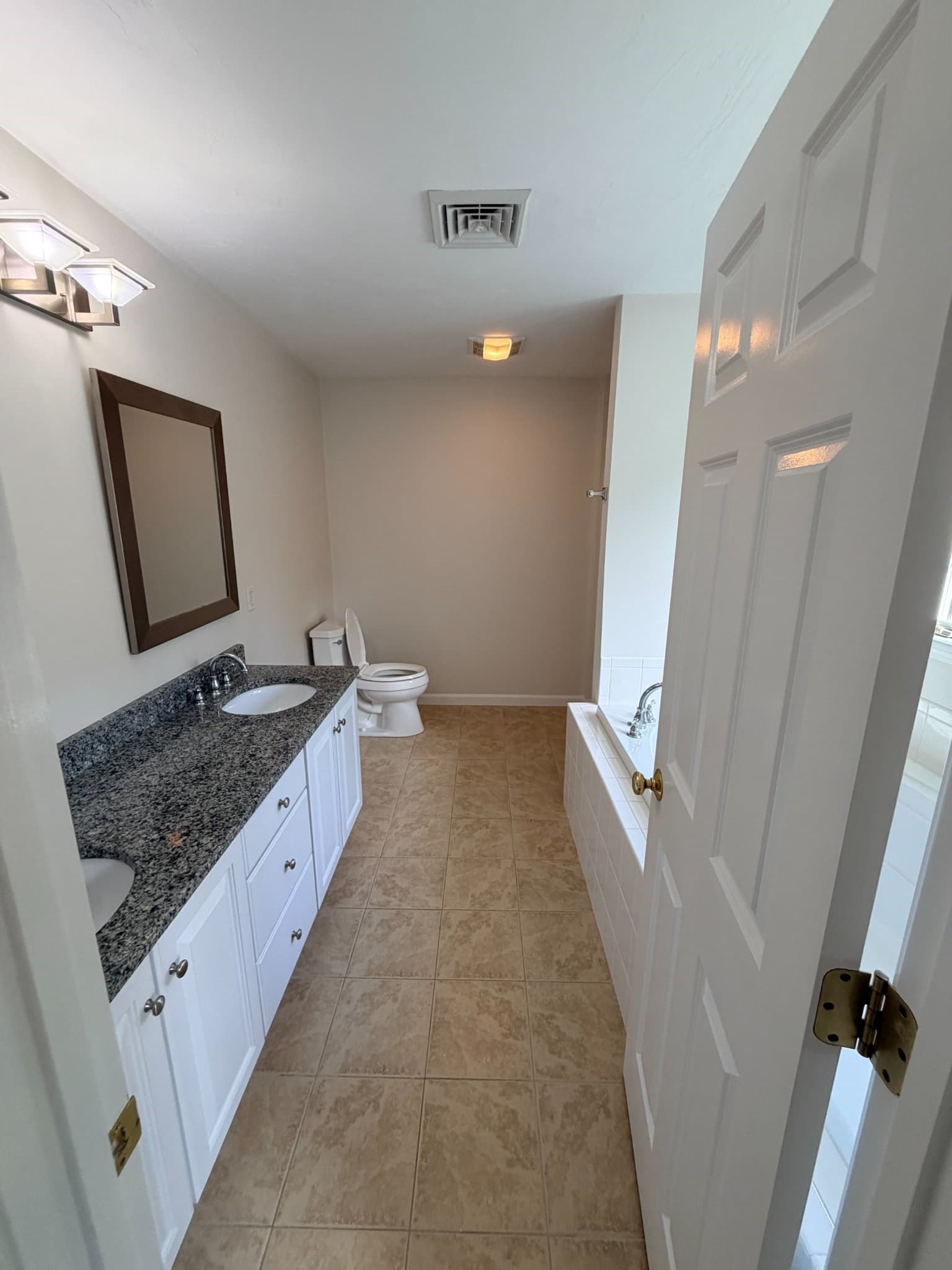 Condominium at 21 Zain Cir # 21, Milford MA 01757, Milford, photo 24 of 37