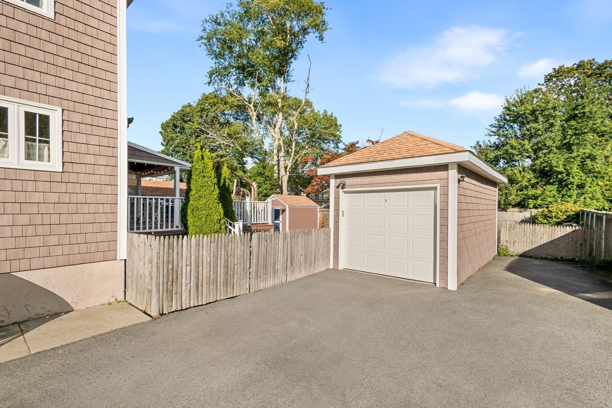 Single Family Residence at 1021 Ray St, Fall River MA 02720, Fall River, photo 38 of 41