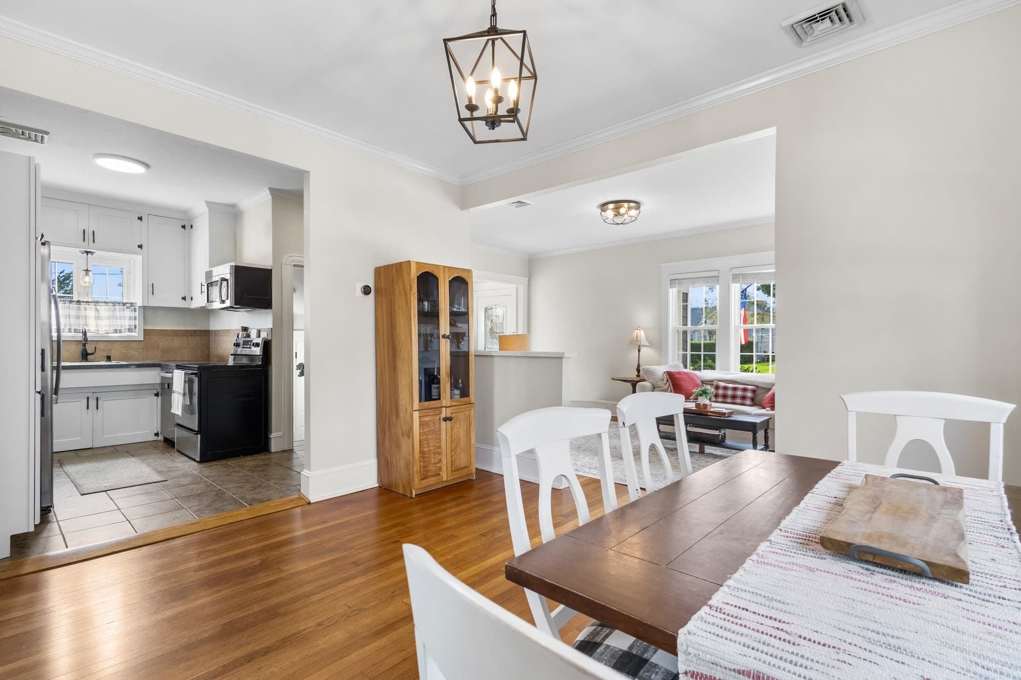 Single Family Residence at 1021 Ray St, Fall River MA 02720, Fall River, photo 18 of 41