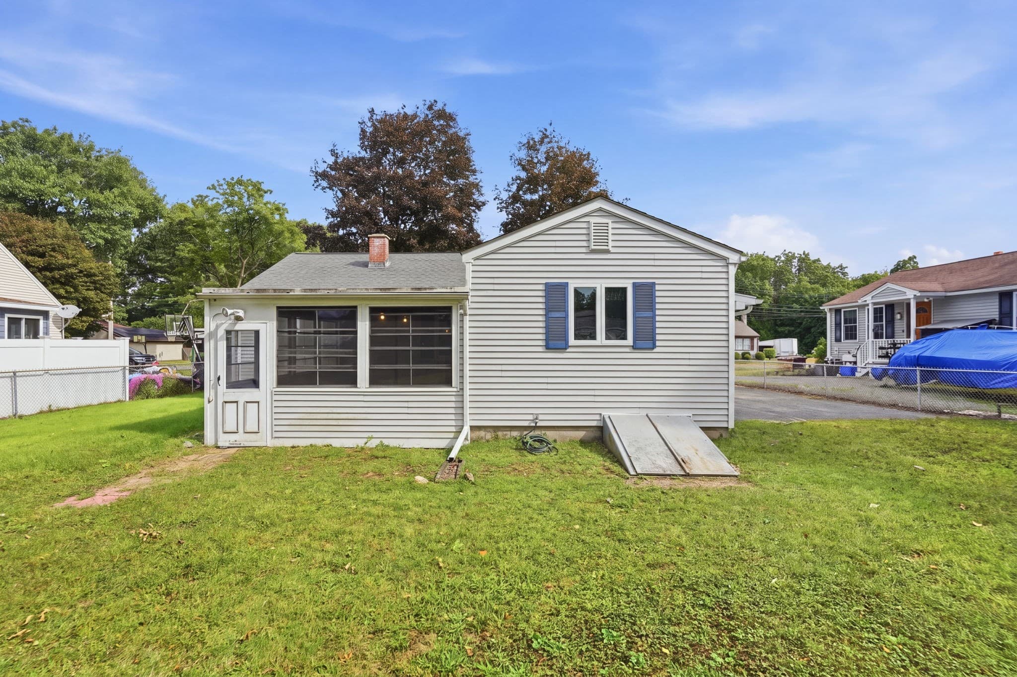 Single Family Residence at 40 W Belmont St, Ludlow MA 01056, Ludlow, photo 10 of 39