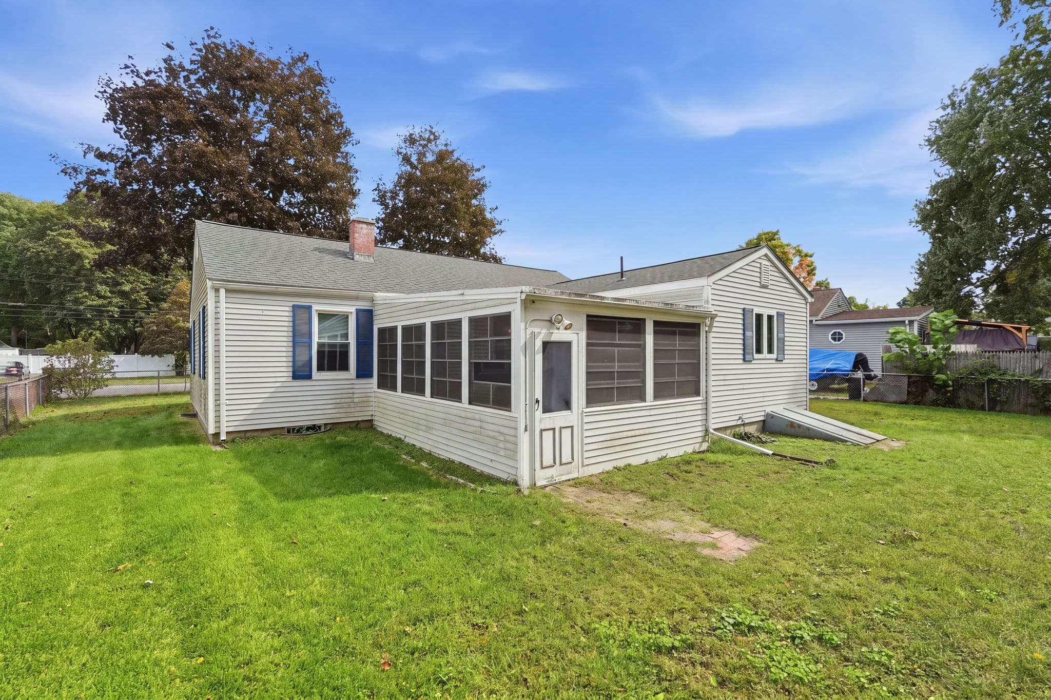 Single Family Residence at 40 W Belmont St, Ludlow MA 01056, Ludlow, photo 11 of 39
