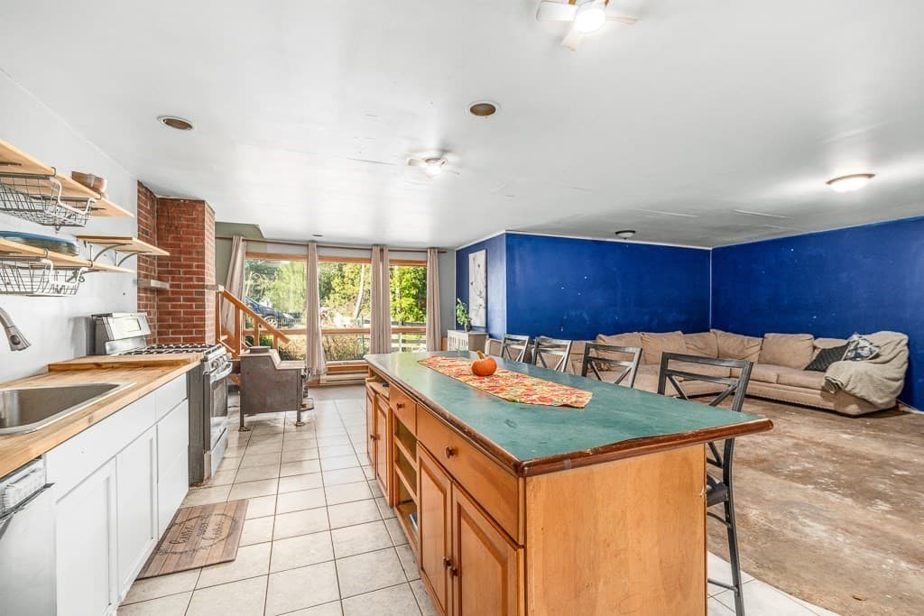 3 Family - 3 Units Side by Side at 368 Essex Avenue, Gloucester MA 01930, Gloucester, photo 12 of 41