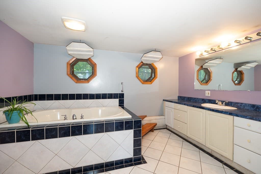 3 Family - 3 Units Side by Side at 368 Essex Avenue, Gloucester MA 01930, Gloucester, photo 8 of 41