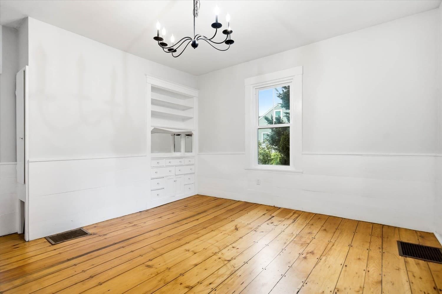 Condominium at 390 Main Street # A, West Newbury MA 01985, West Newbury, photo 7 of 32