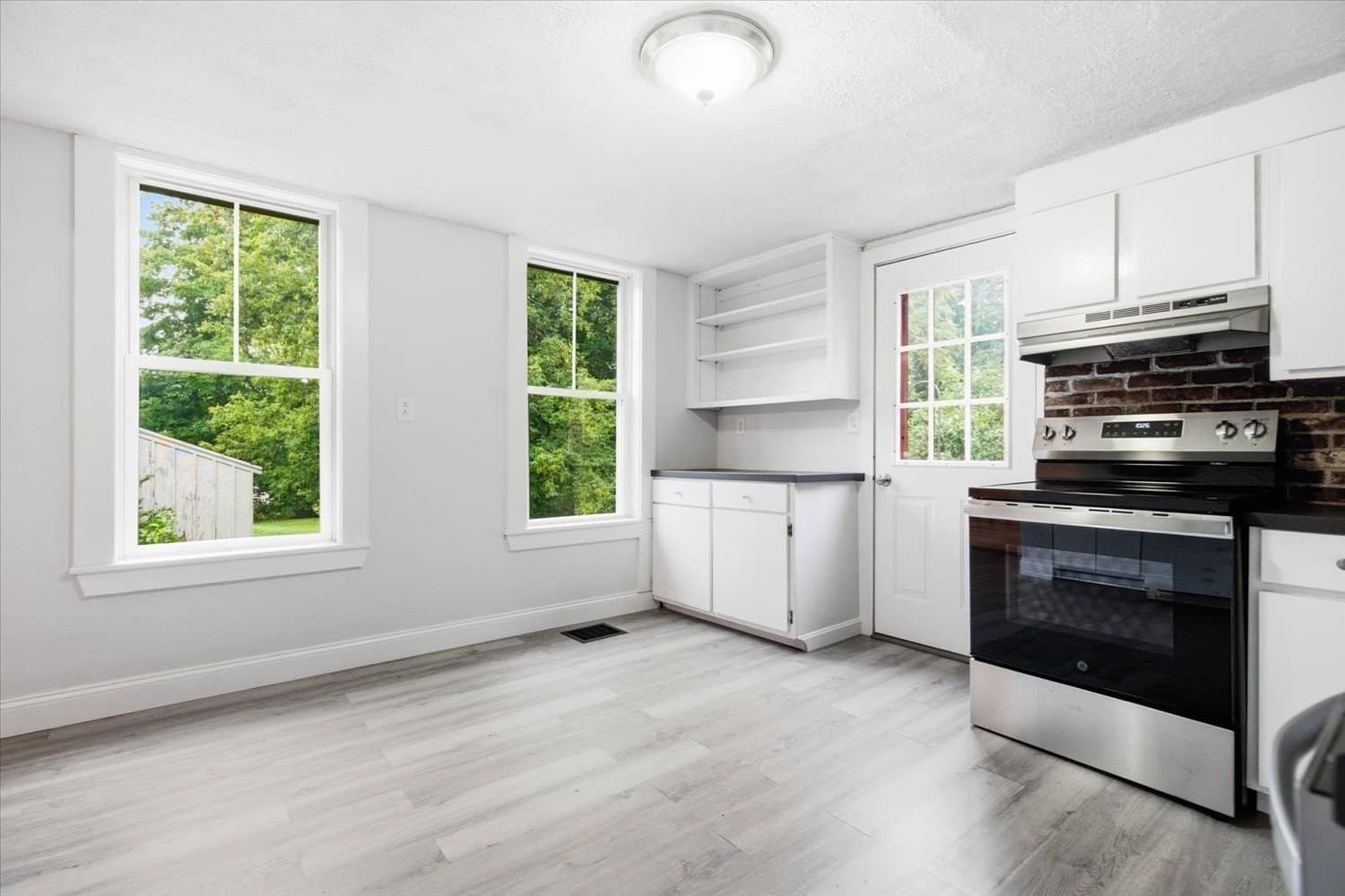 Condominium at 390 Main Street # A, West Newbury MA 01985, West Newbury, photo 11 of 32