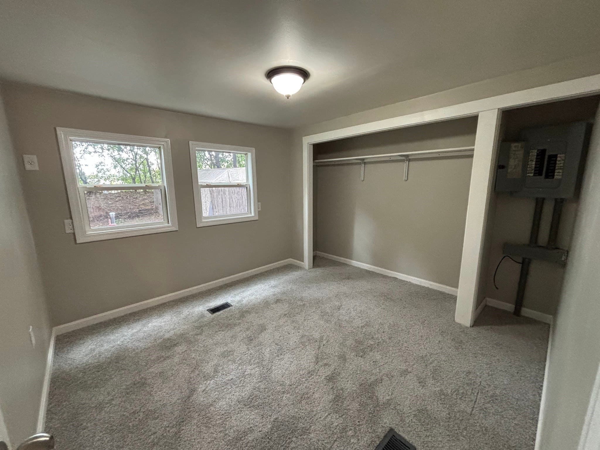 Mobile Home at 1346 Newport Ave # B17, Attleboro MA 02703, Attleboro, photo 16 of 27