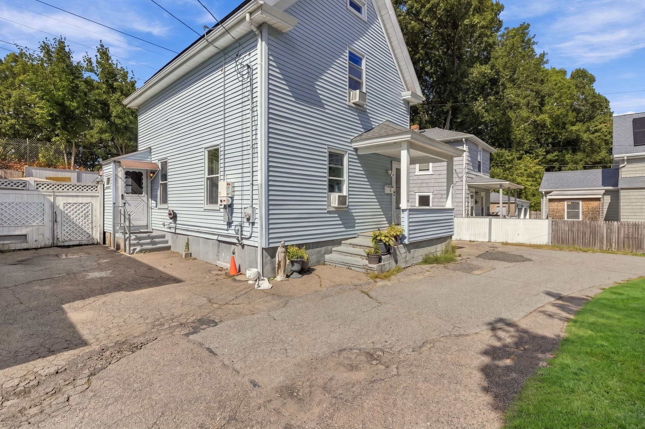 Single Family Residence at 5 Eden Ct, Attleboro MA 02703, Attleboro, photo 3 of 30