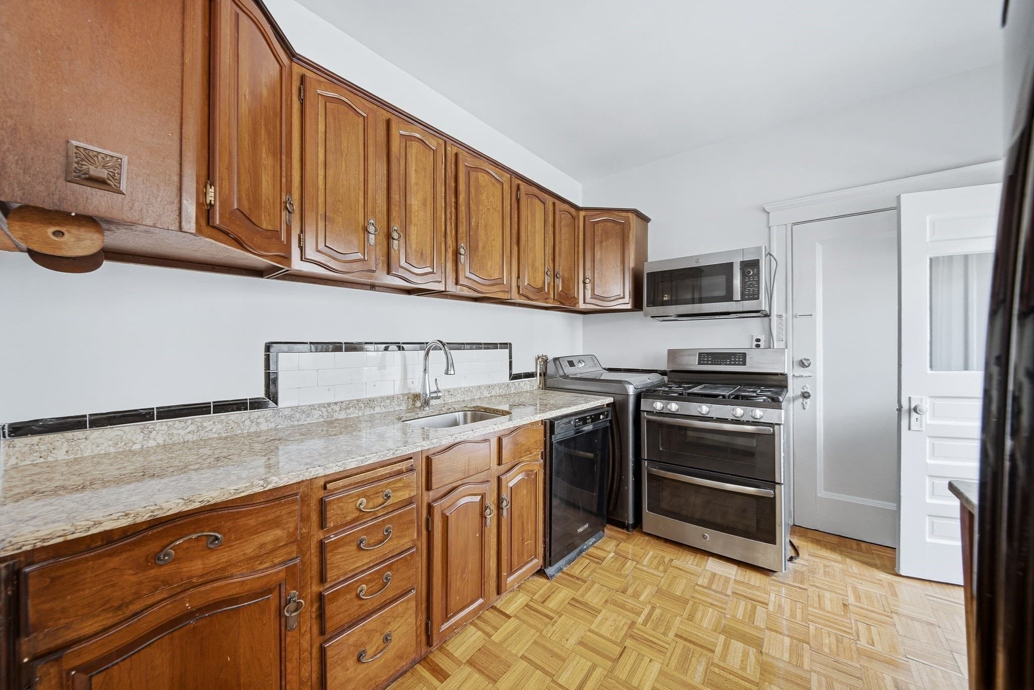 Condominium at 413 Washington Street # 4, Brookline MA 02446, Brookline, photo 10 of 16