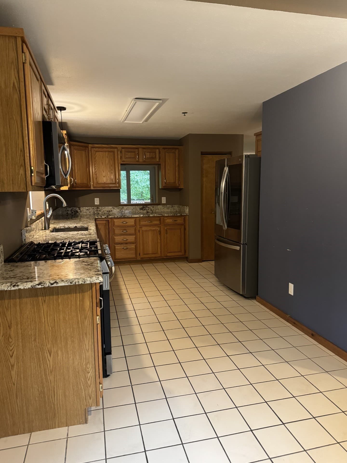 Condominium at 39 Aspen Drive # 39, Atkinson NH 03873, Atkinson, photo 11 of 26