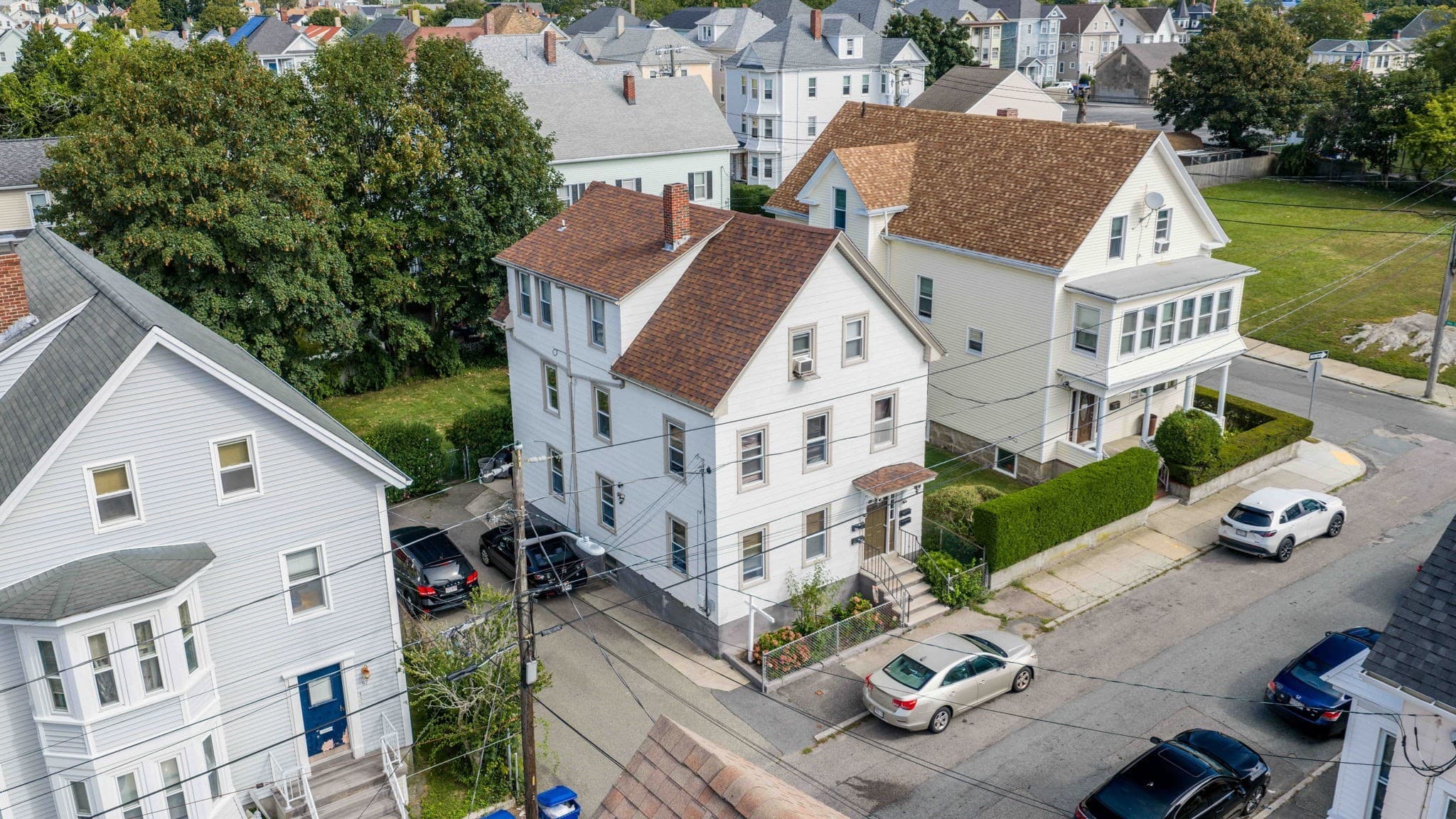 3 Family at 83 Rockland St, New Bedford MA 02740, New Bedford, photo 3 of 29