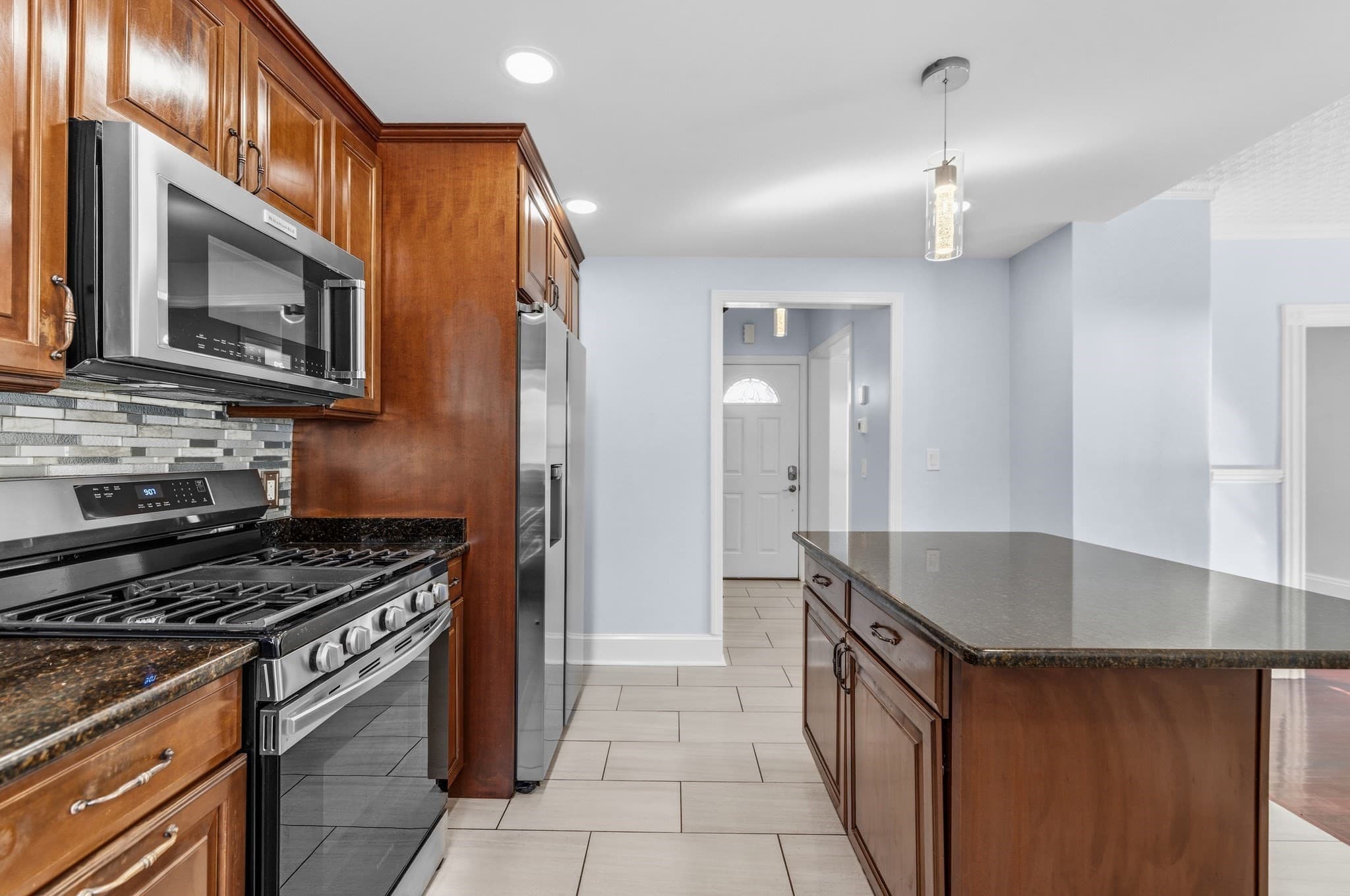 Single Family Residence at 17 Estes St, Everett MA 02149, Everett, photo 4 of 23