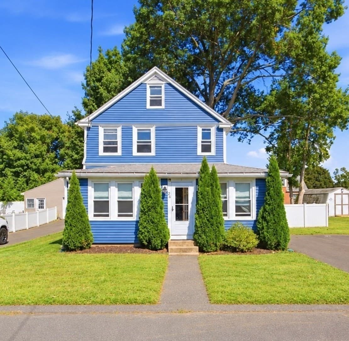 96 Catherine St, Chicopee MA 01013