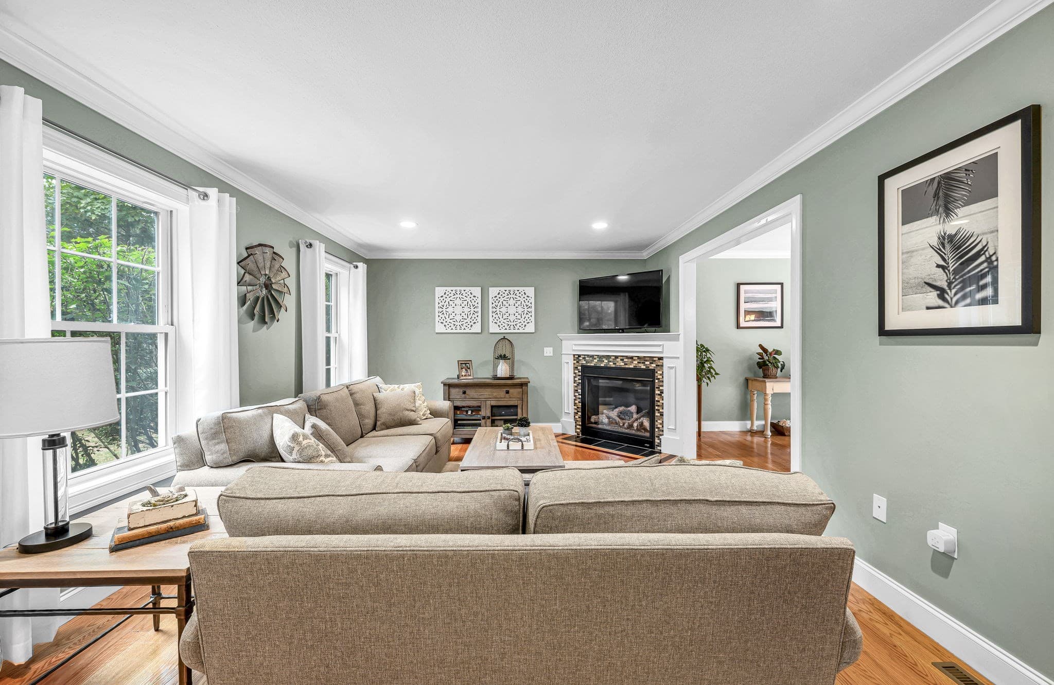 Single Family Residence at 437 Porter Rd, East Longmeadow MA 01028, East Longmeadow, photo 5 of 40