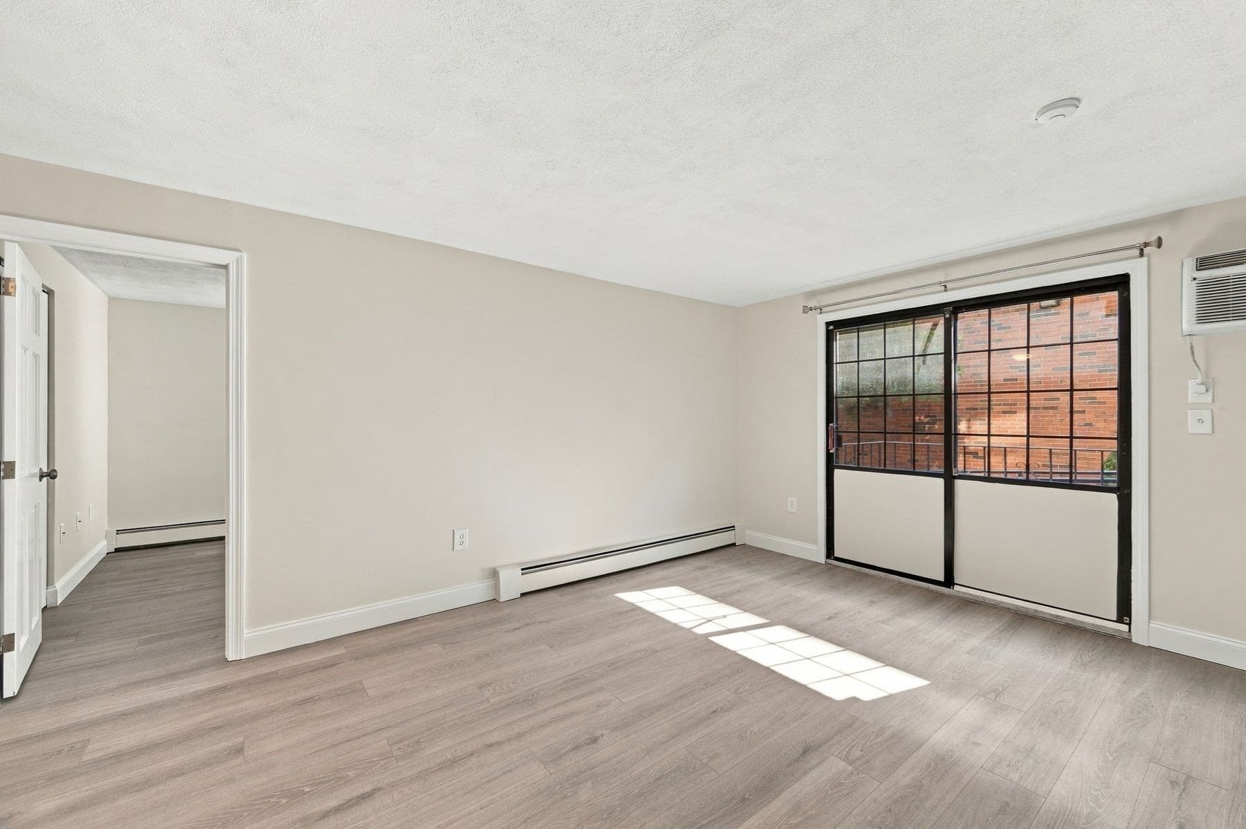 Condominium at 354 Broadway # 5, Lynn MA 01904, Lynn, photo 14 of 29
