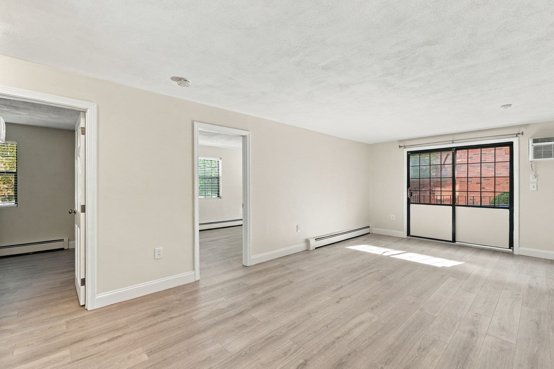 Condominium at 354 Broadway # 5, Lynn MA 01904, Lynn, photo 4 of 29
