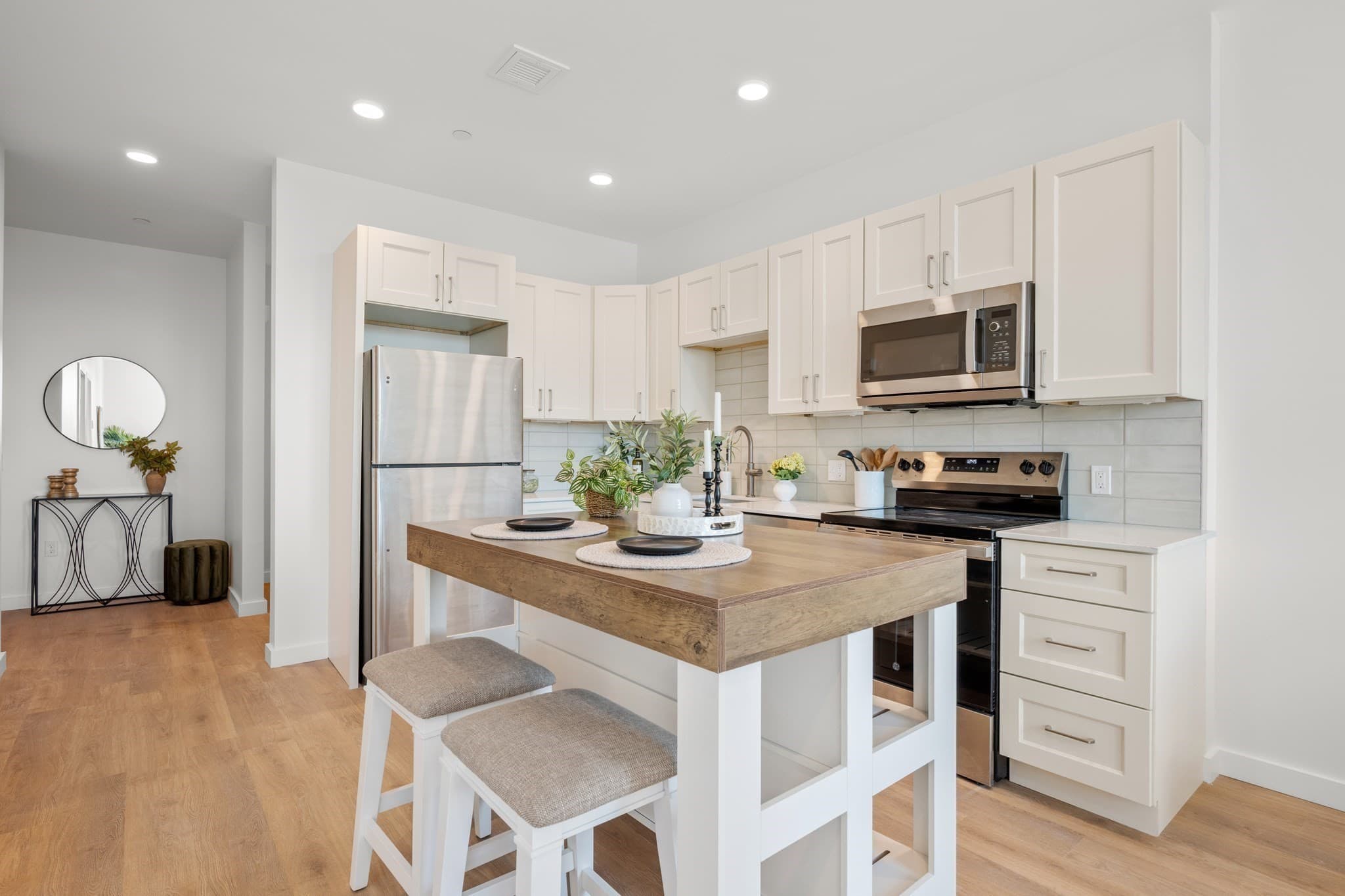 Condominium at 440 Broadway # 403, Chelsea MA 02150, Chelsea, photo 2 of 30