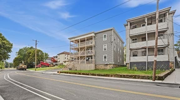 5-9 Family at 2-4 Cross St, Southbridge MA 01550, Southbridge, photo 6 of 17