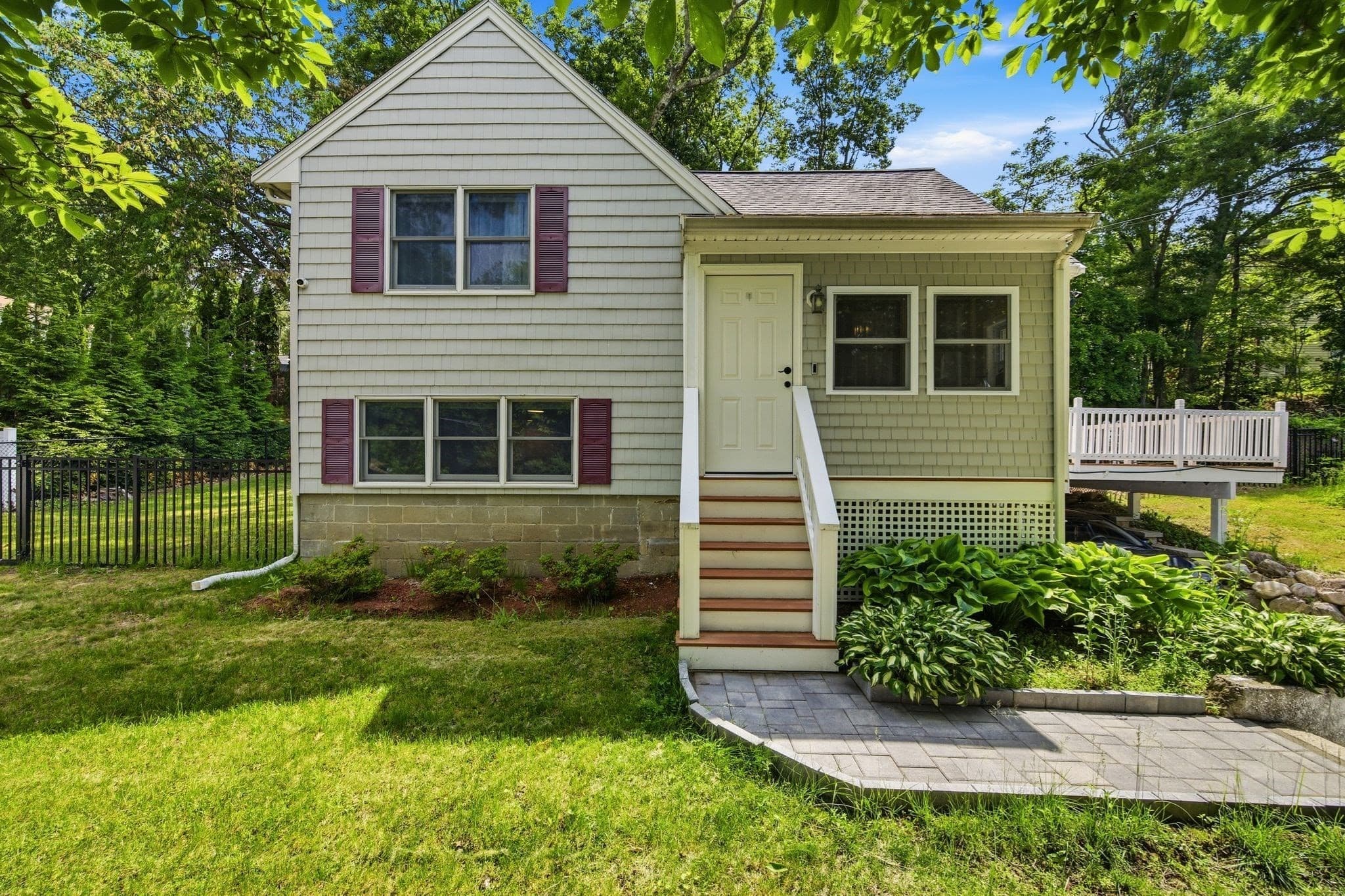 Single Family Residence at 210 Nashua Rd, Billerica MA 01862, Billerica, photo 2 of 39