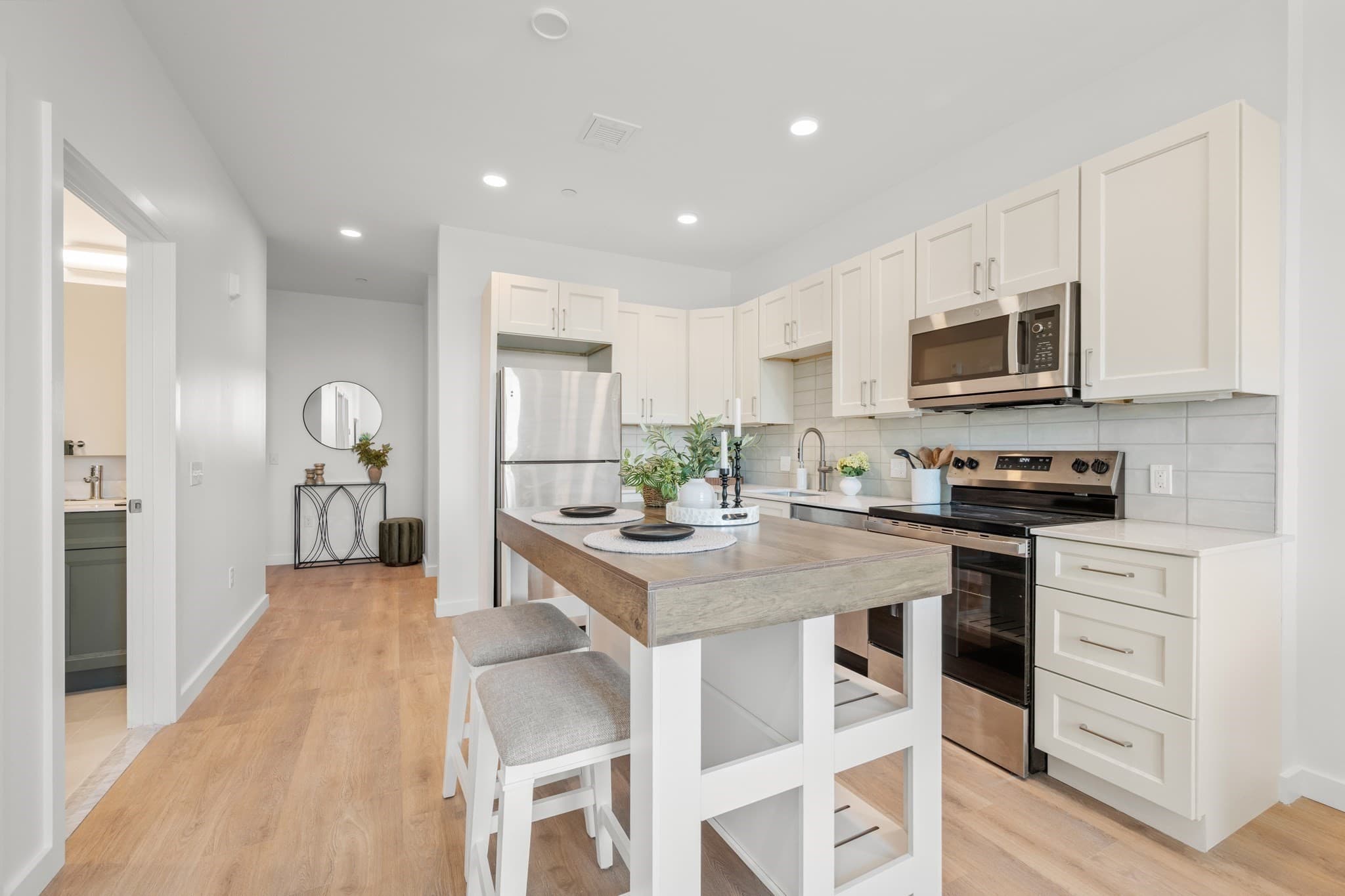 Condominium at 440 Broadway # 202, Chelsea MA 02150, Chelsea, photo 6 of 27