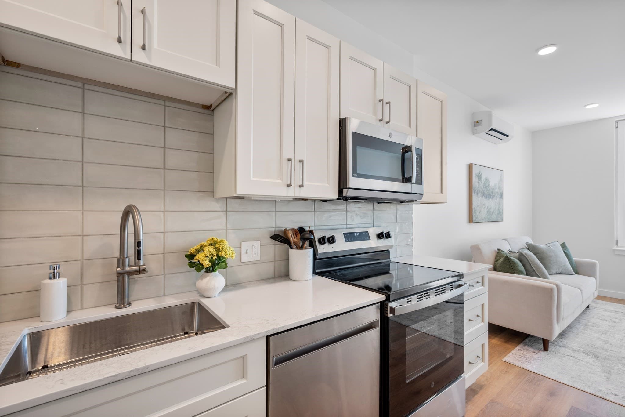 Condominium at 440 Broadway # 202, Chelsea MA 02150, Chelsea, photo 13 of 27