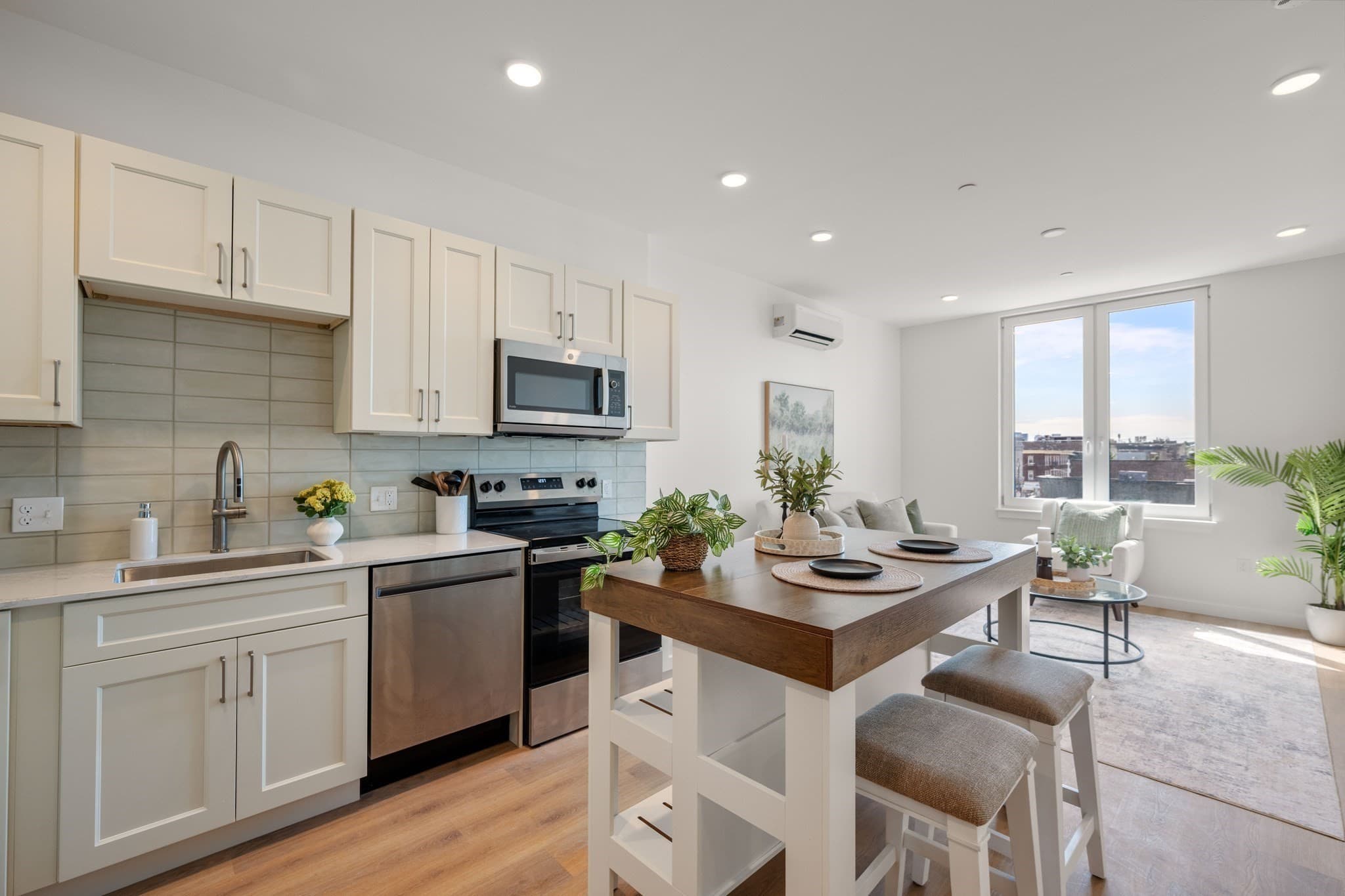 Condominium at 440 Broadway # 202, Chelsea MA 02150, Chelsea, photo 4 of 27