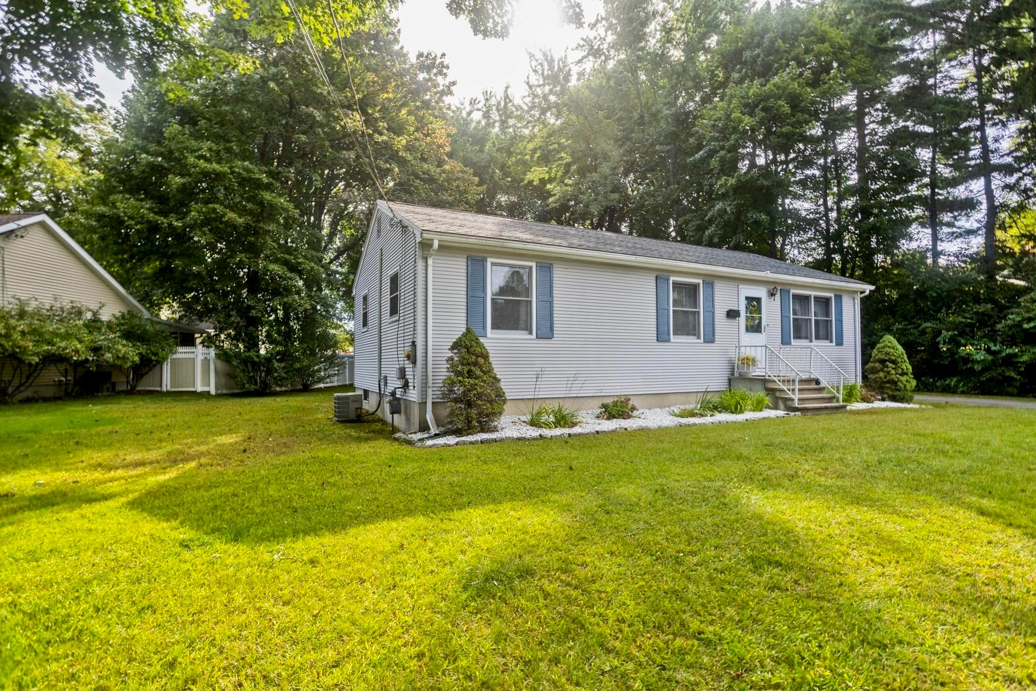 Single Family Residence at 30 Dale St, Holyoke MA 01040, Holyoke, photo 3 of 33