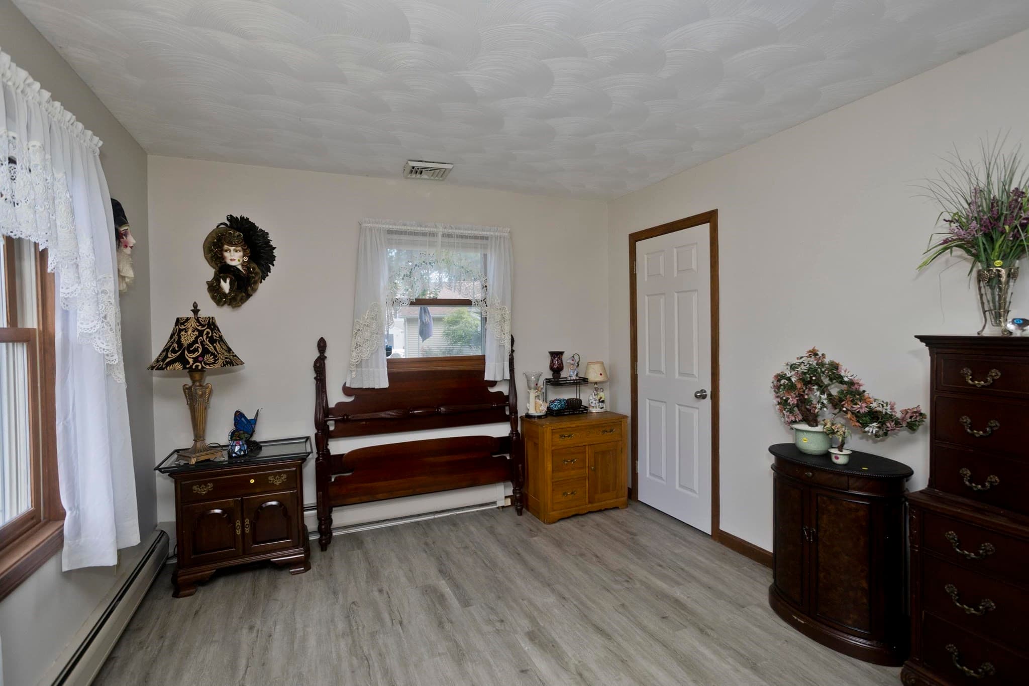 Single Family Residence at 30 Dale St, Holyoke MA 01040, Holyoke, photo 19 of 33