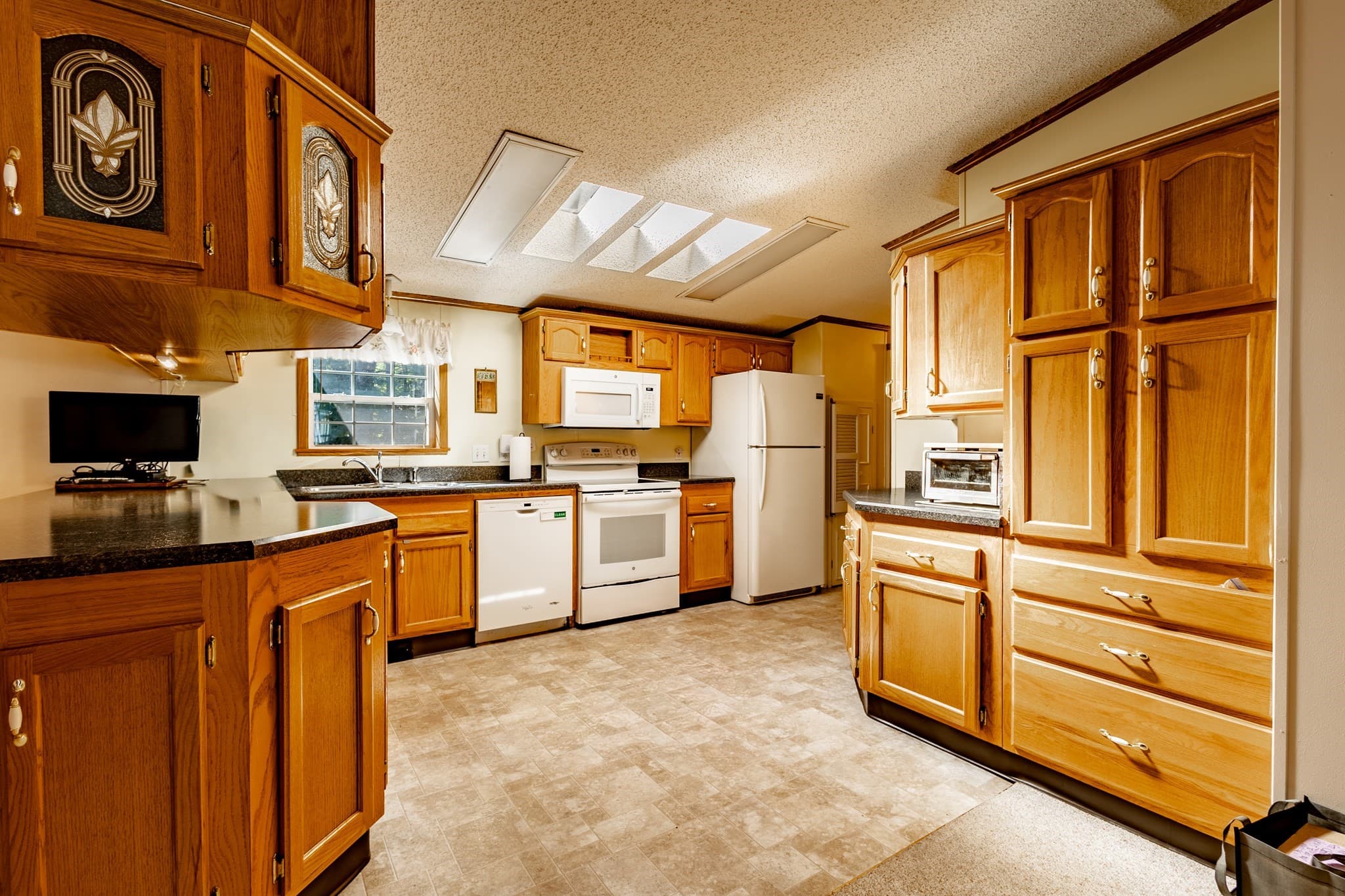 Mobile Home at 126 Millers River Drive, Athol MA 01331, Athol, photo 16 of 31