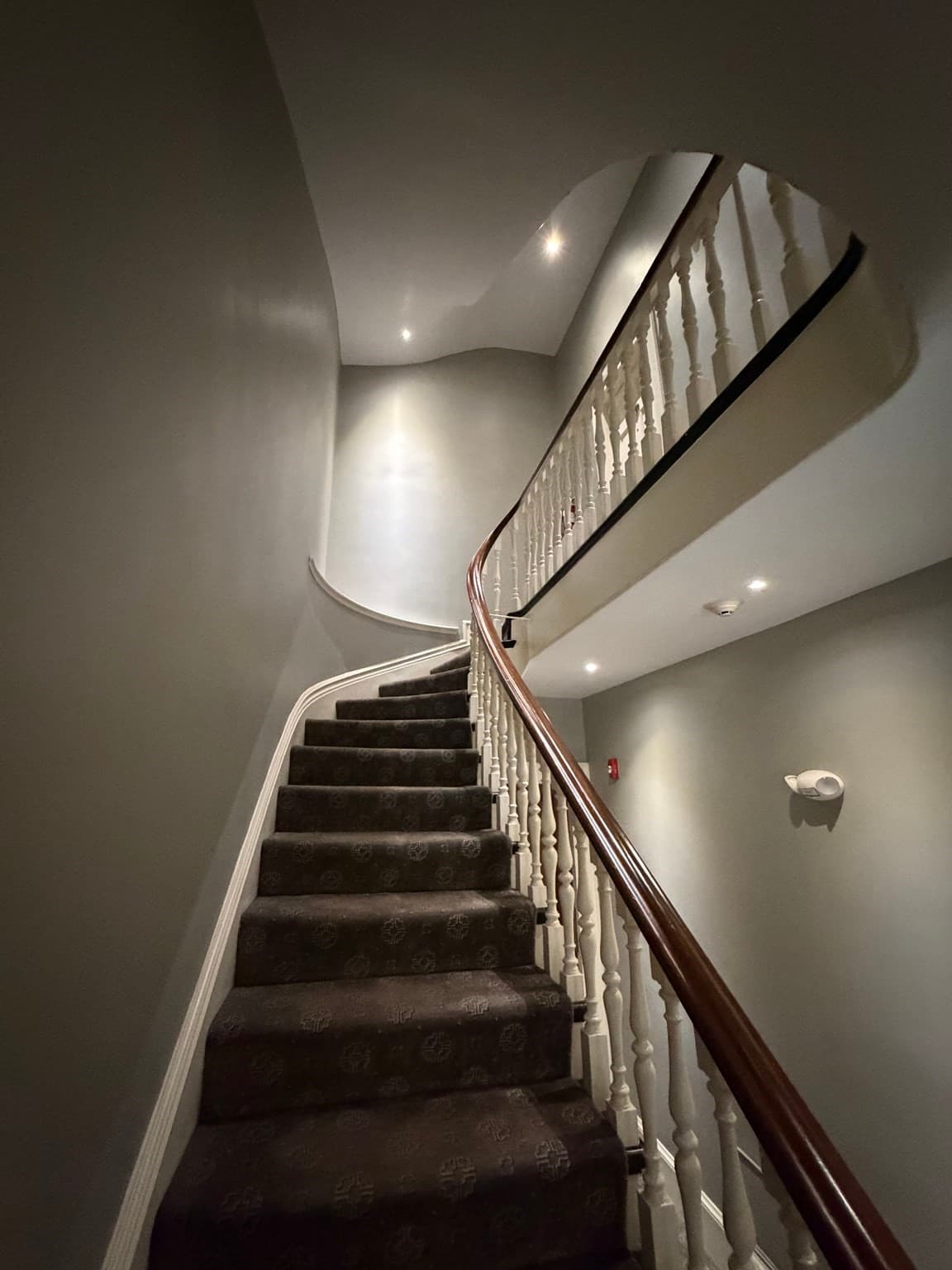 Condominium at 8 Brimmer Street # 1A, Boston MA 02108, Boston, photo 4 of 5