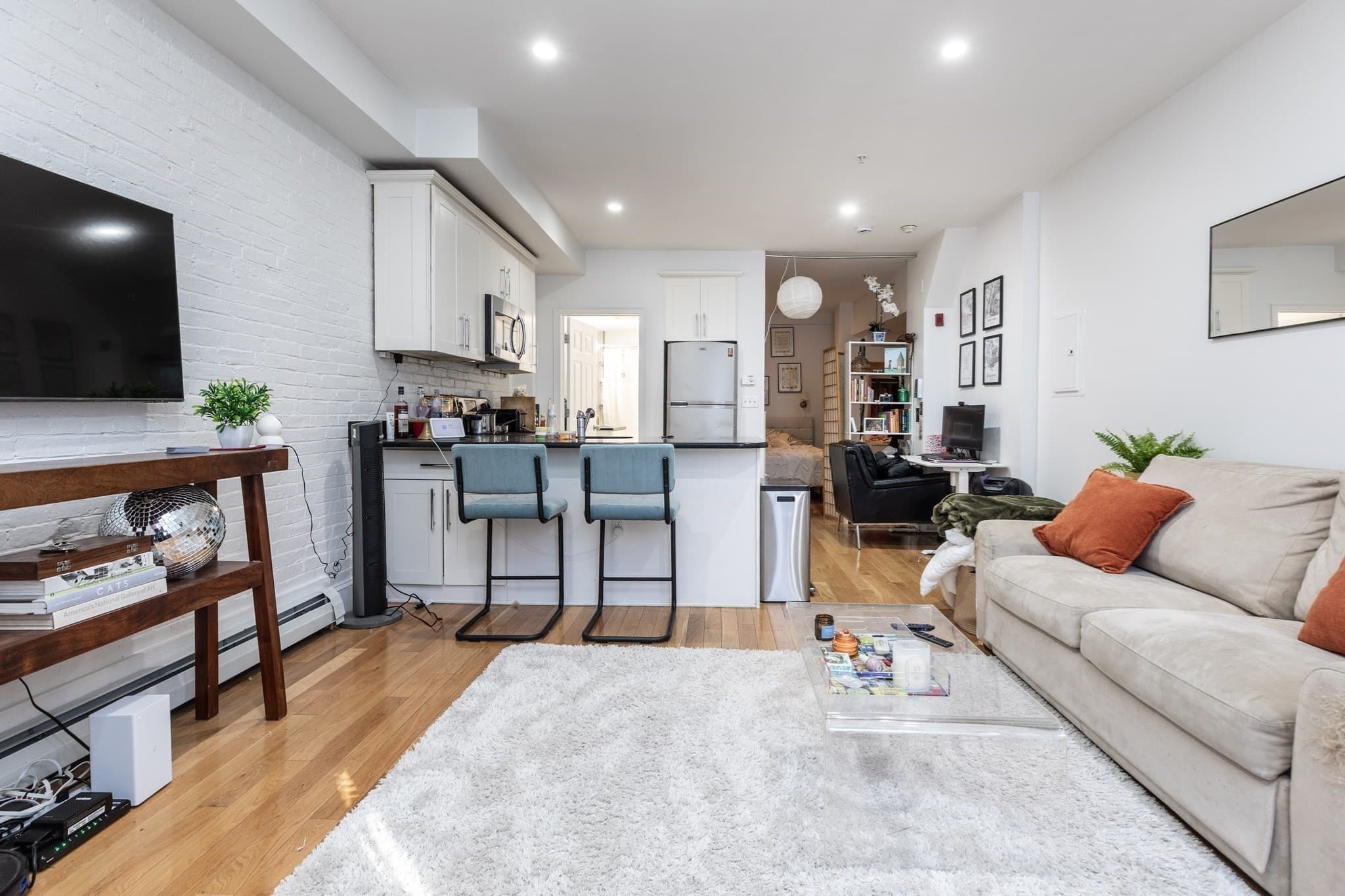 5-9 Family at 230 Commonwealth Ave, Boston MA 02116, Boston, photo 34 of 42
