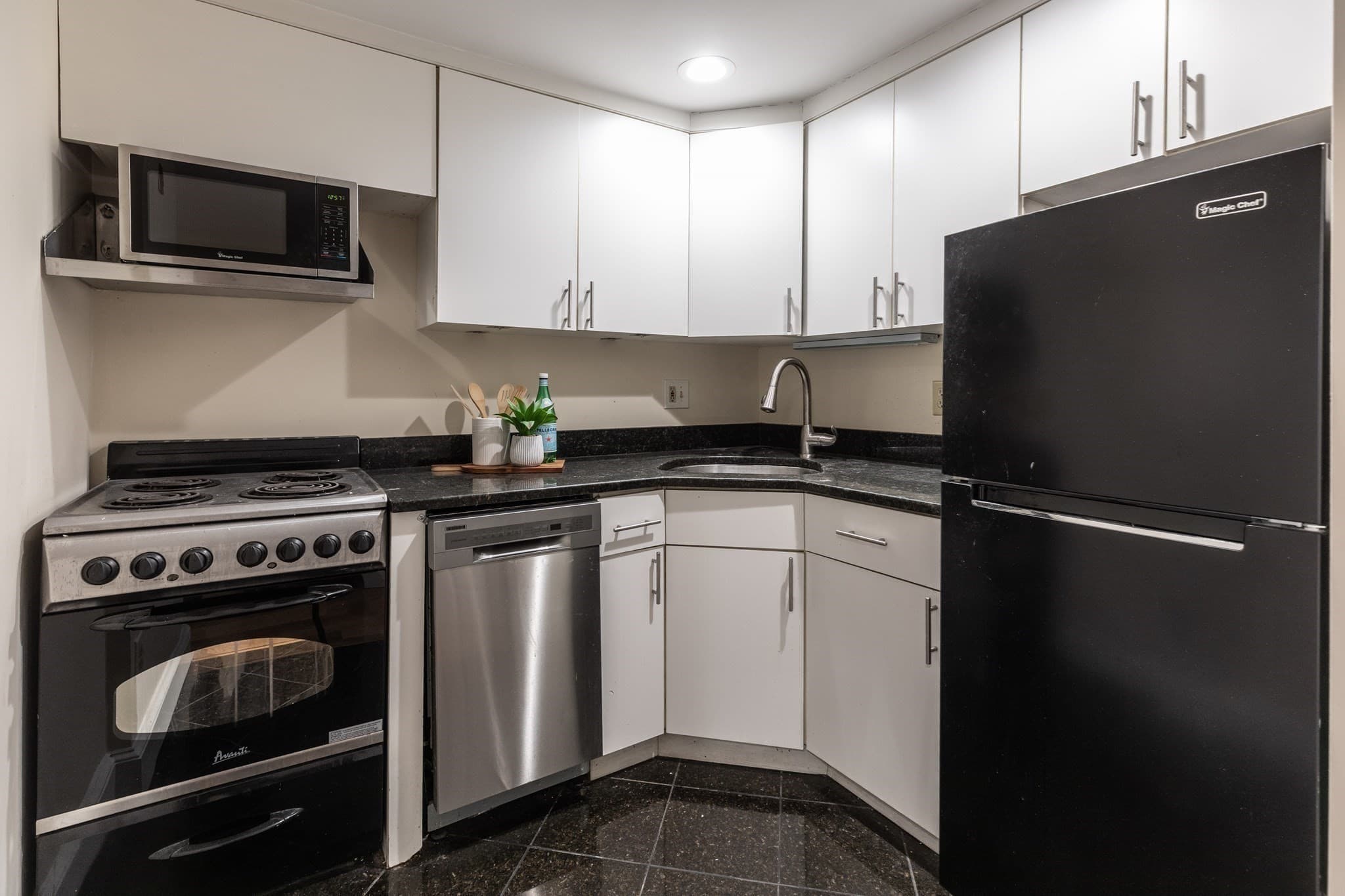 5-9 Family at 230 Commonwealth Ave, Boston MA 02116, Boston, photo 37 of 42