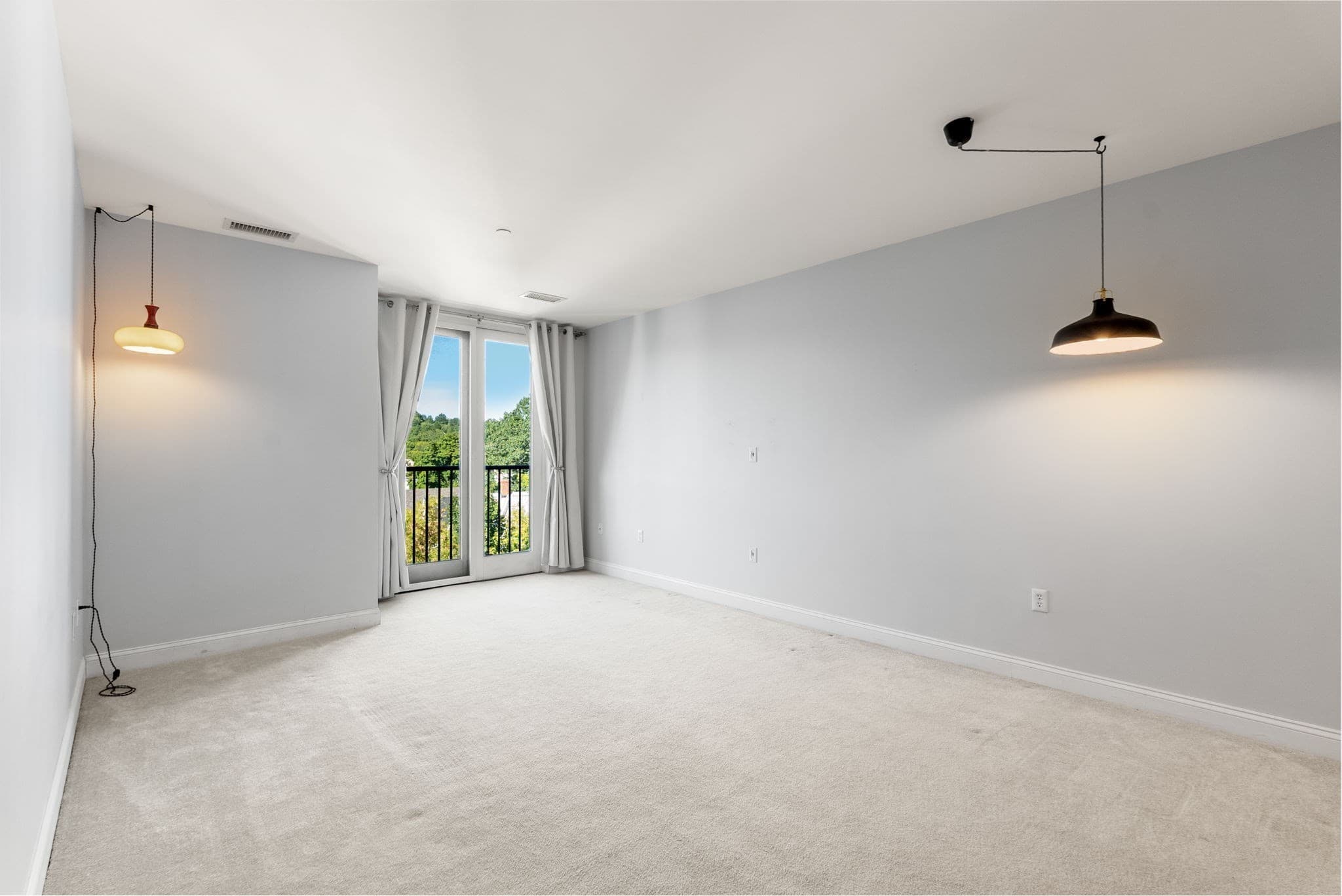 Condominium at 327 Centre St # 206B, Boston MA 02130, Boston, photo 3 of 16