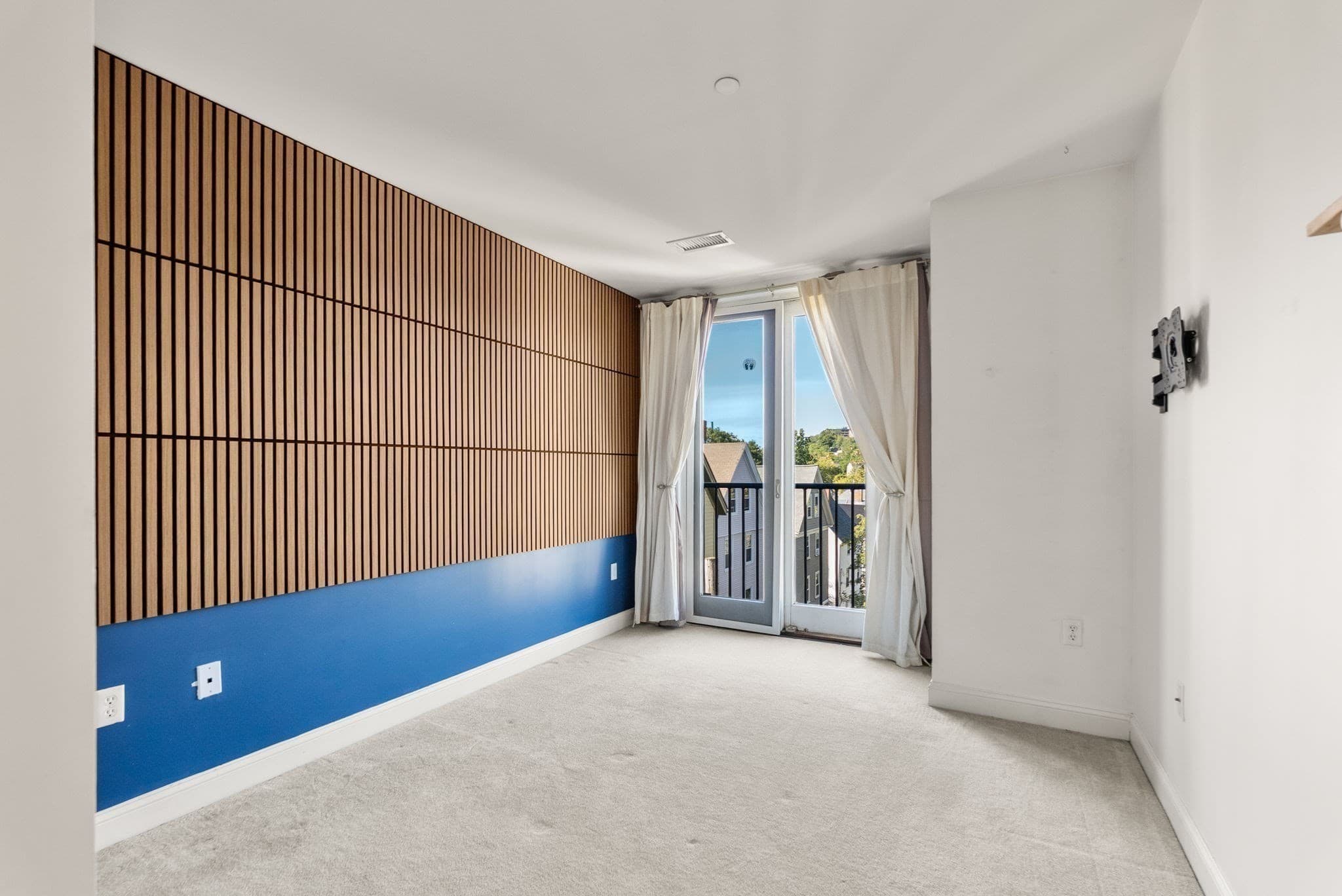 Condominium at 327 Centre St # 206B, Boston MA 02130, Boston, photo 9 of 16