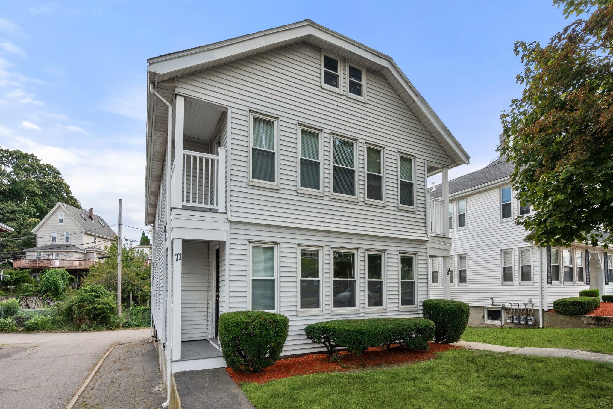 69-71 Quincy Shore Dr, Quincy MA 02171