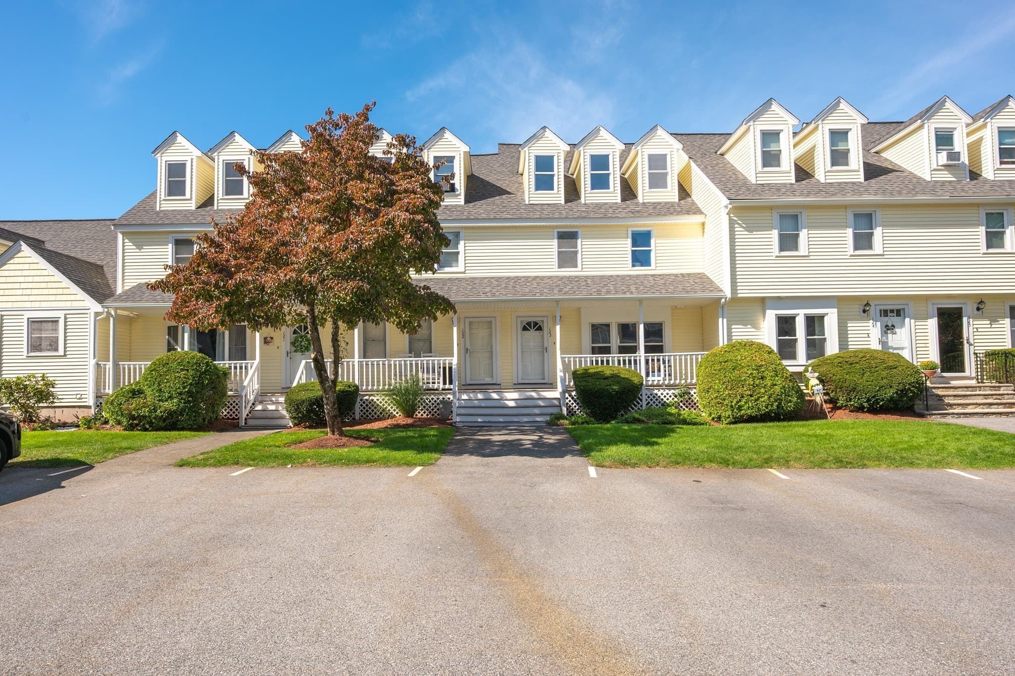 Condominium at 123 Merrimack Meadows Lane # 123, Tewksbury MA 01876, Tewksbury, photo 2 of 42