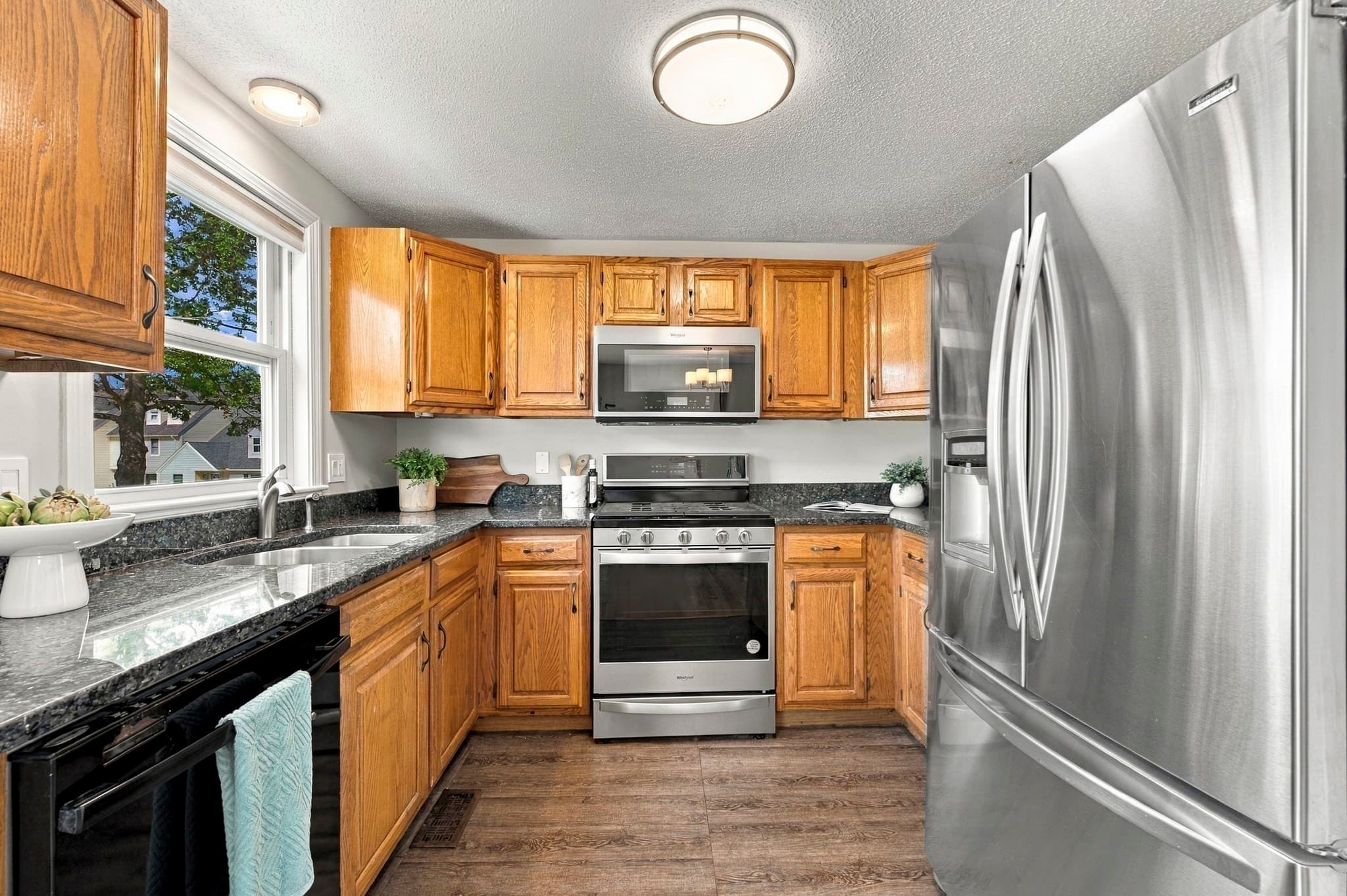 Condominium at 123 Merrimack Meadows Lane # 123, Tewksbury MA 01876, Tewksbury, photo 14 of 42