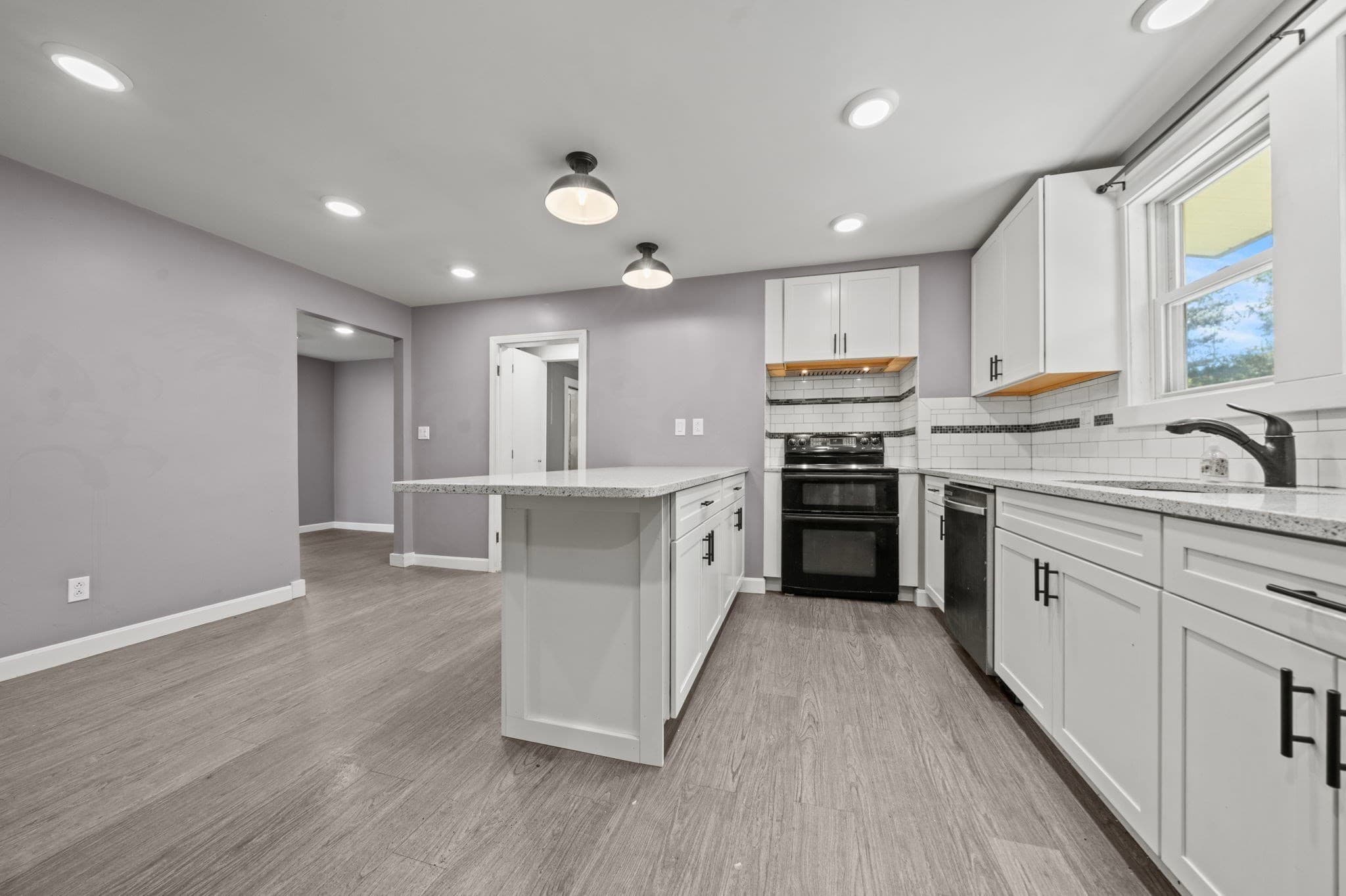 Single Family Residence at 52 Forest Park Rd, Woburn MA 01801, Woburn, photo 6 of 24
