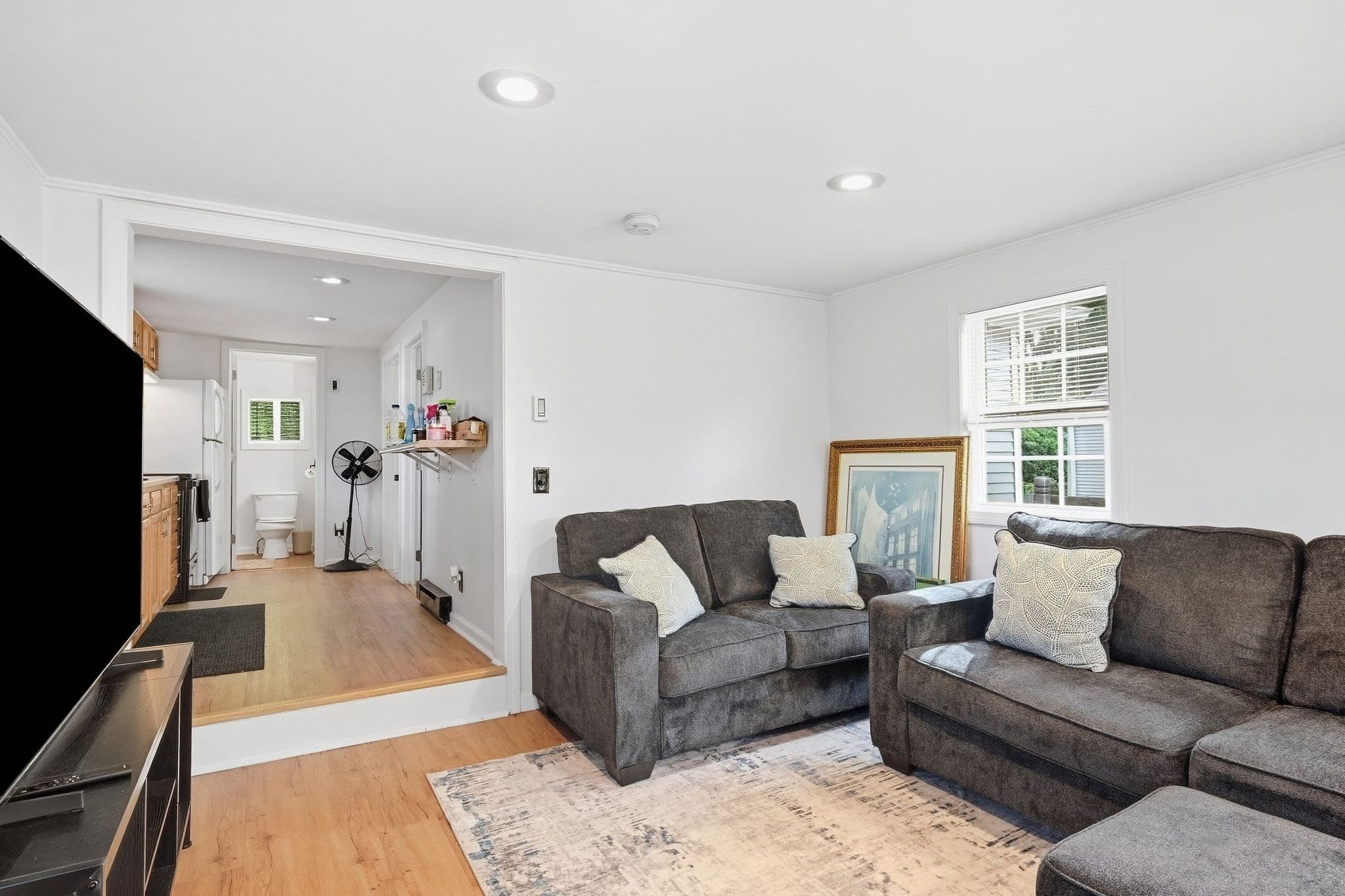 Single Family Residence at 215 Eddy St, Springfield MA 01104, Springfield, photo 10 of 27