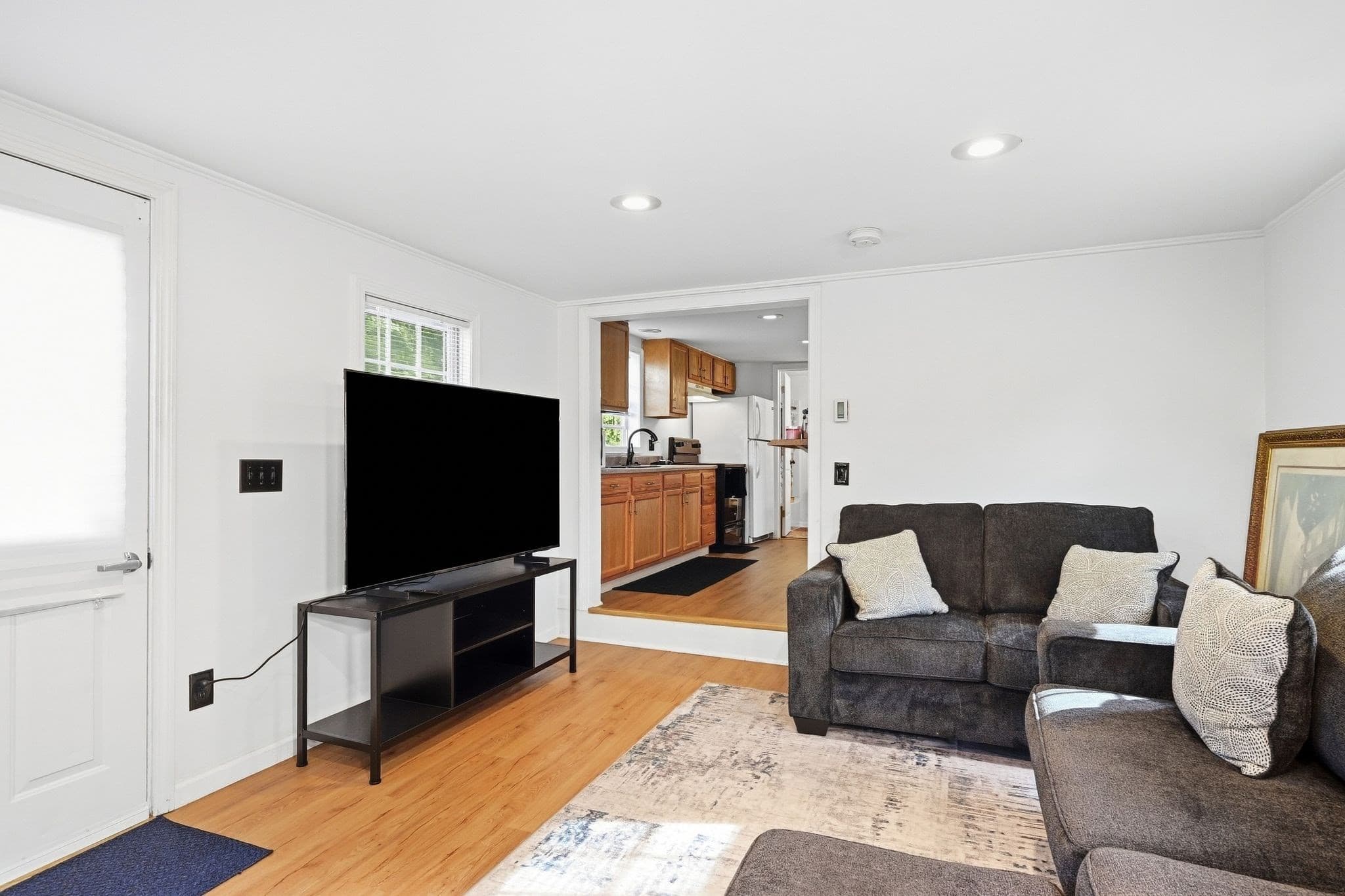Single Family Residence at 215 Eddy St, Springfield MA 01104, Springfield, photo 11 of 27