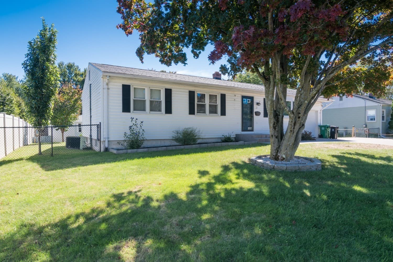 17 Pickering Street, Chicopee MA 01013