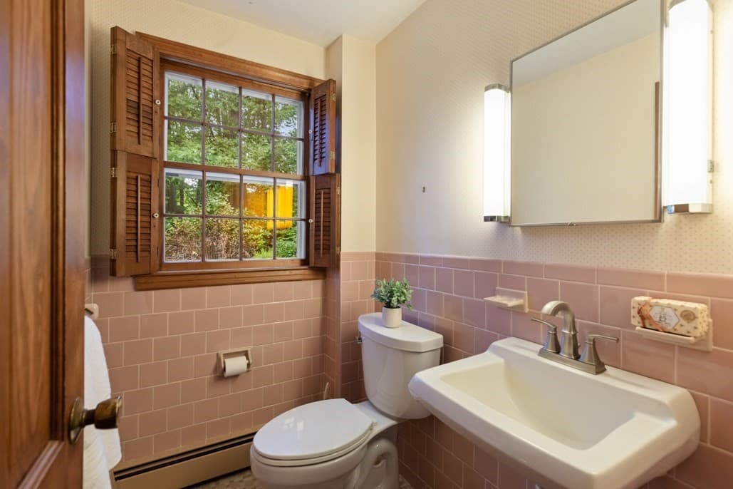 Single Family Residence at 480 Essex St, Lynnfield MA 01940, Lynnfield, photo 30 of 37