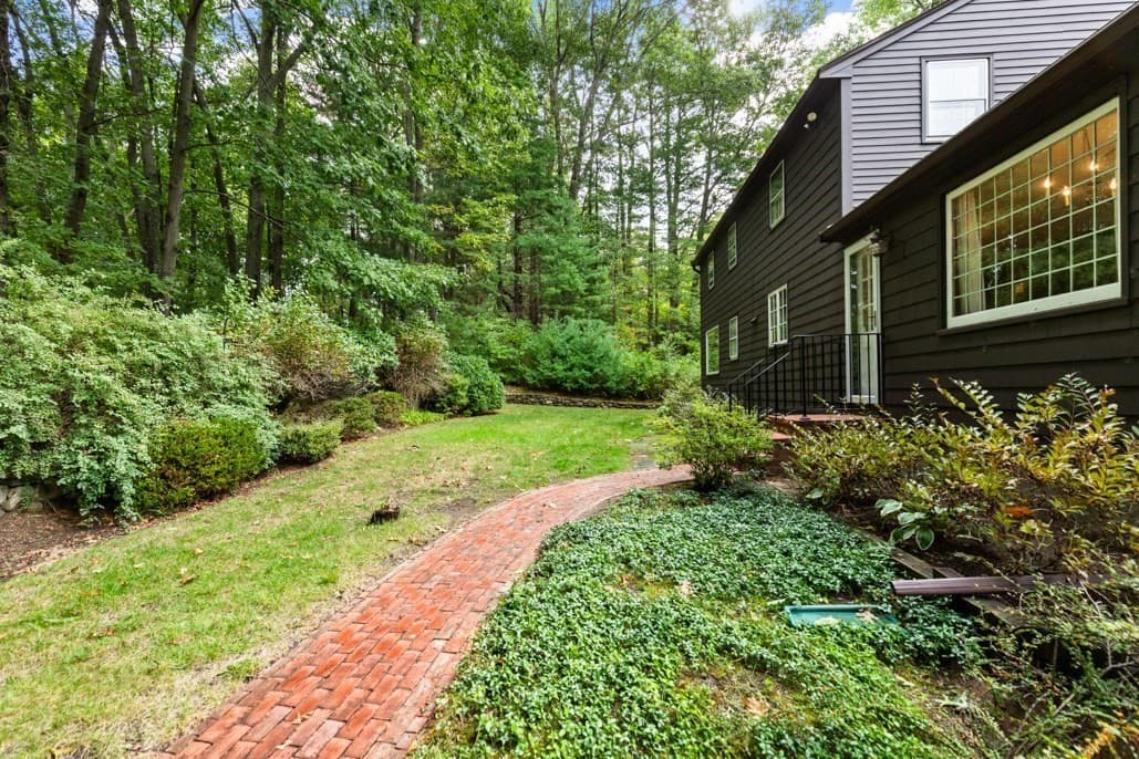 Single Family Residence at 480 Essex St, Lynnfield MA 01940, Lynnfield, photo 34 of 37