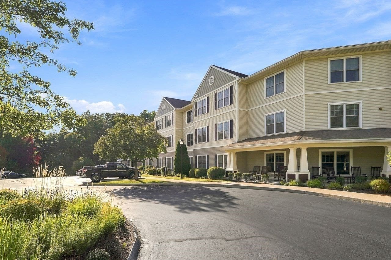Condominium at 7 Crescent Way # 101, Sturbridge MA 01566, Sturbridge, photo 3 of 42