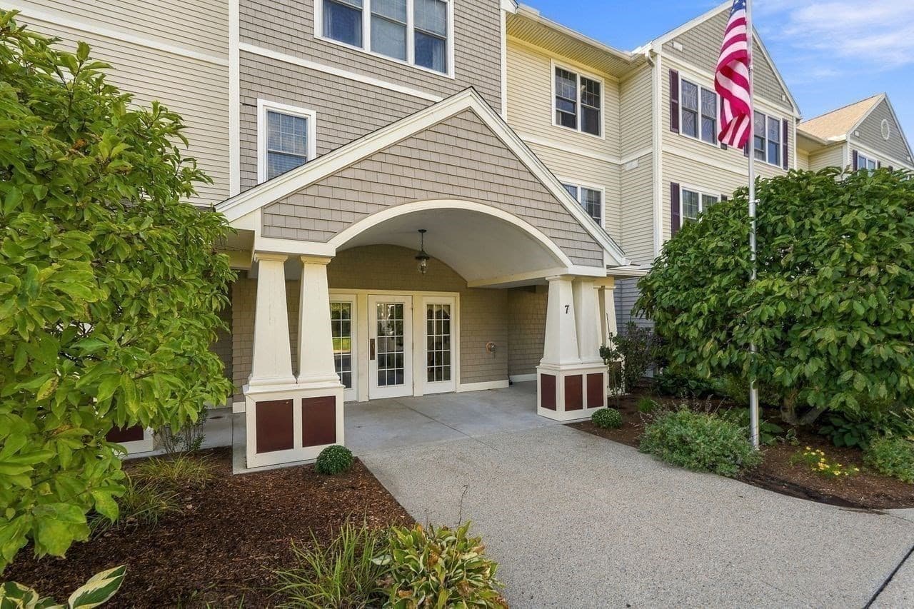 Condominium at 7 Crescent Way # 101, Sturbridge MA 01566, Sturbridge, photo 41 of 42