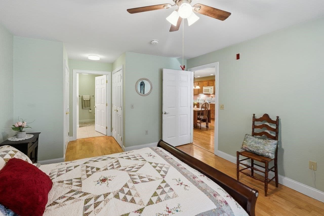 Condominium at 7 Crescent Way # 101, Sturbridge MA 01566, Sturbridge, photo 19 of 42