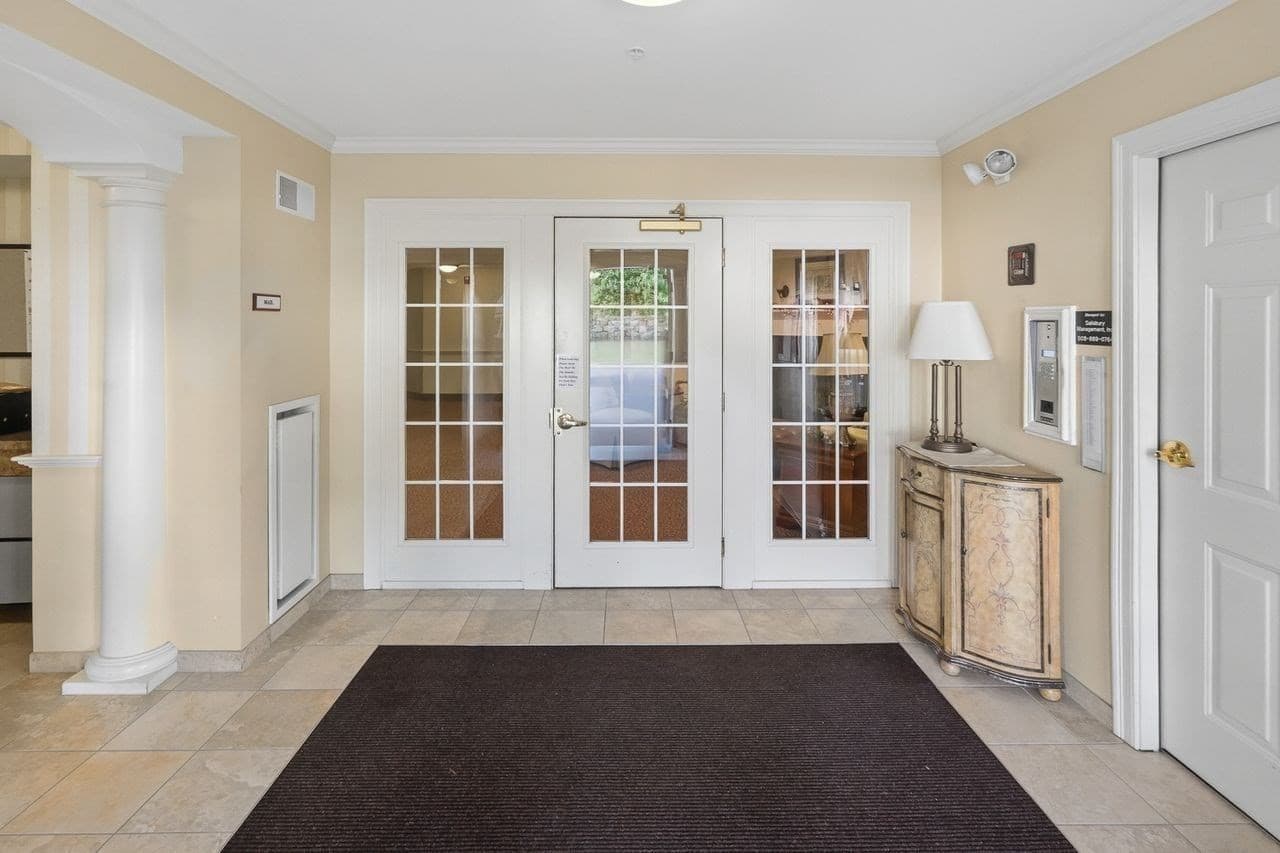 Condominium at 7 Crescent Way # 101, Sturbridge MA 01566, Sturbridge, photo 4 of 42
